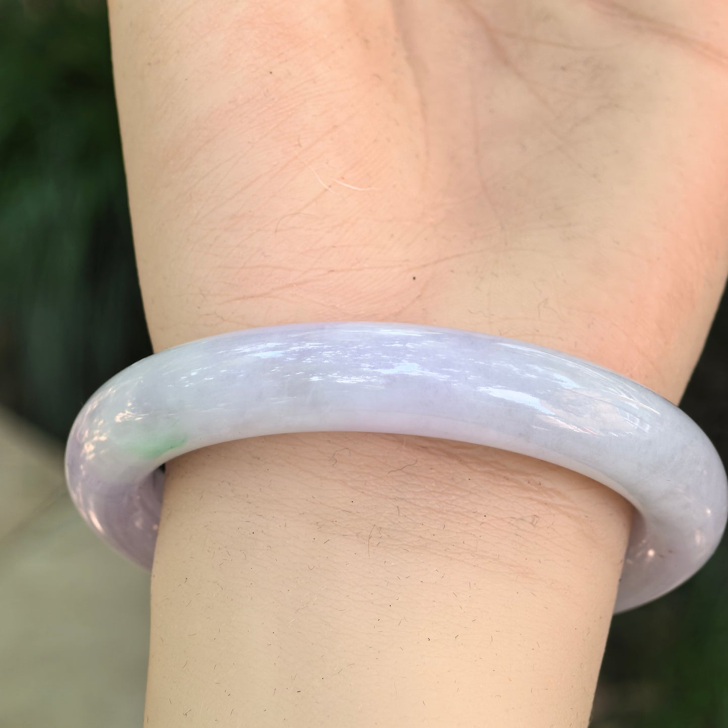 Natural Grade-A Glutinous Light Lavender Round Jadeite Bangle · Burmese Jade 53mm