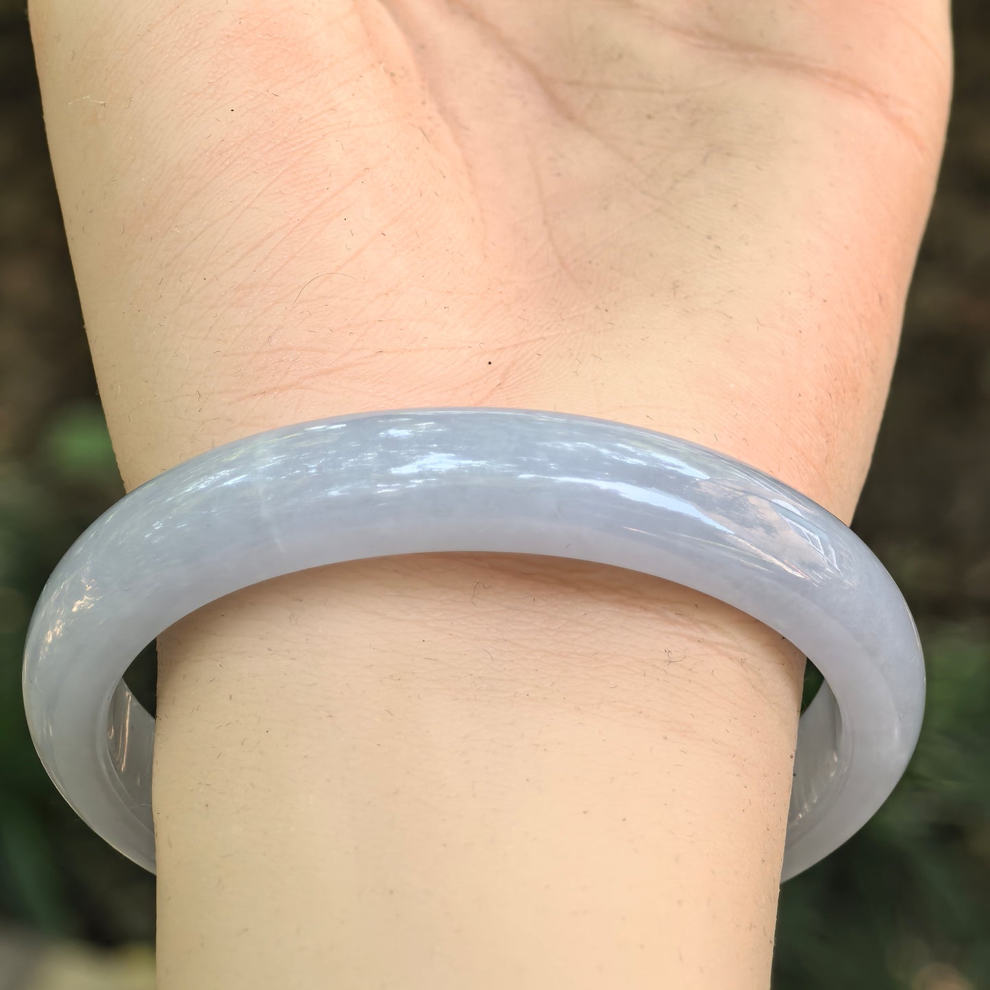 Natural Grade-A Icy Glutinous Blue-Lavender Oval Jadeite Bangle · Burmese Jade 54mm