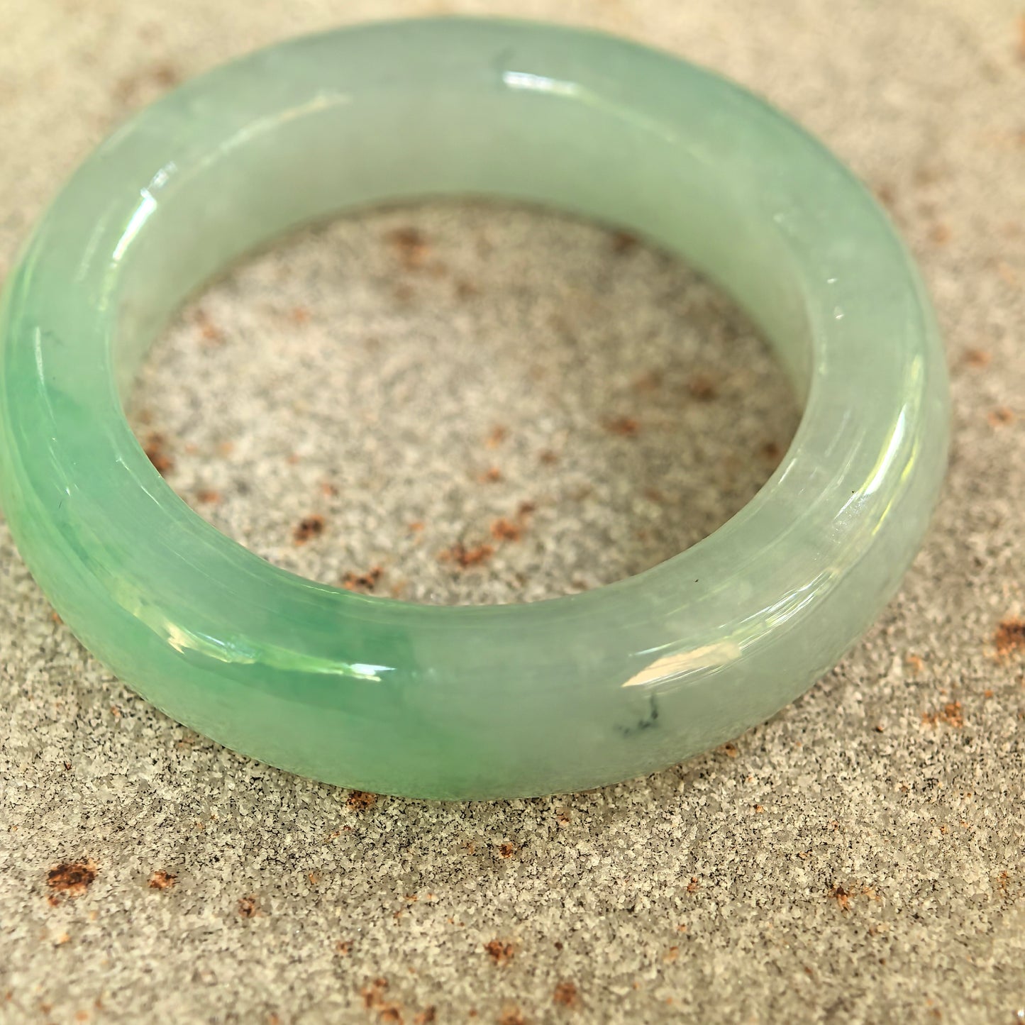 Natural Grade-A Glutinous-Icy Light Green Jadeite Ring · Burmese Jade US7.75