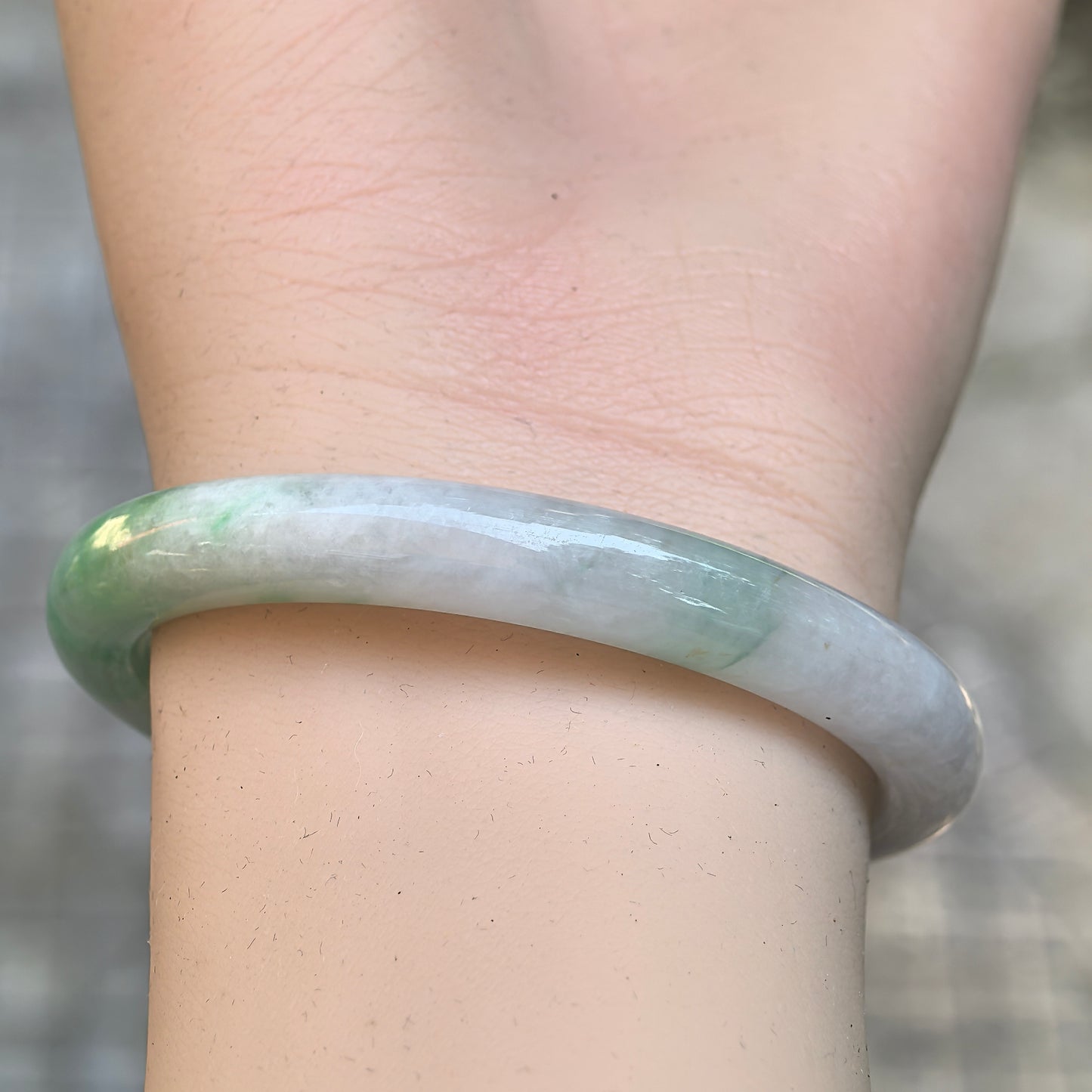 Natural Grade-A Glutinous White-Base Green D-Shape Jadeite Bangle · Burmese Jade 50mm