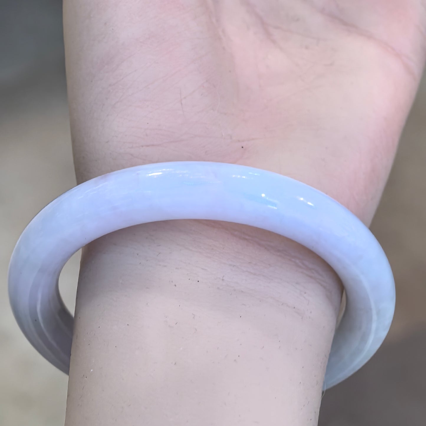 Natural Grade-A Glutinous Pale Lavender & Green Round Jadeite Bangle · Burmese Jade 55mm