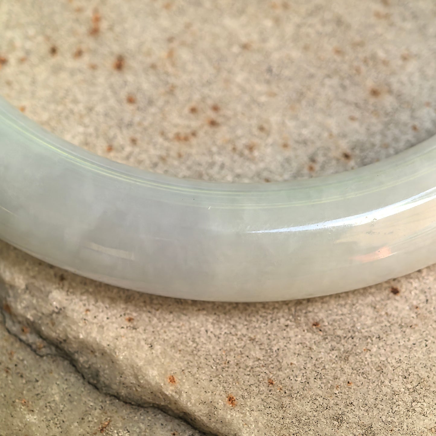 Natural Grade-A Glutinous Pale Lavender & Green Round Jadeite Bangle · Burmese Jade 55mm