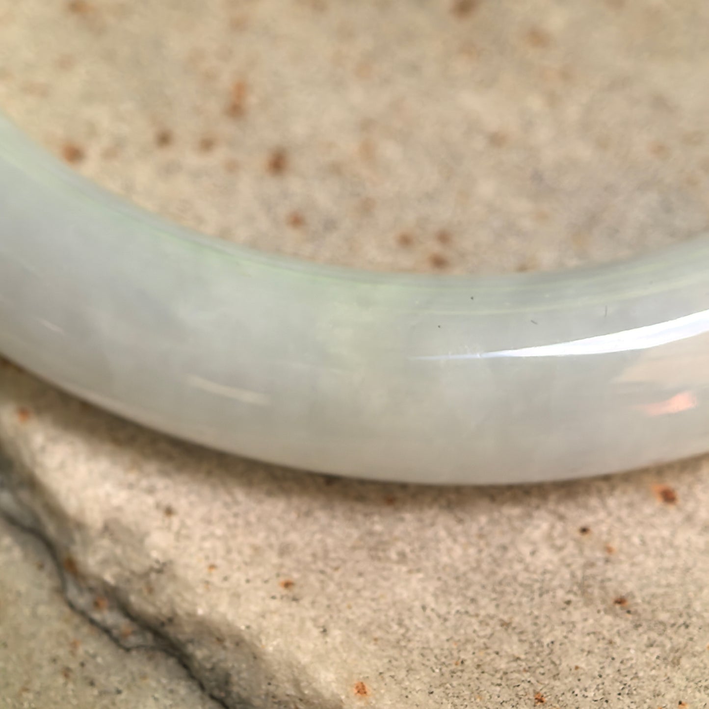 Natural Grade-A Glutinous Pale Lavender & Green Round Jadeite Bangle · Burmese Jade 55mm