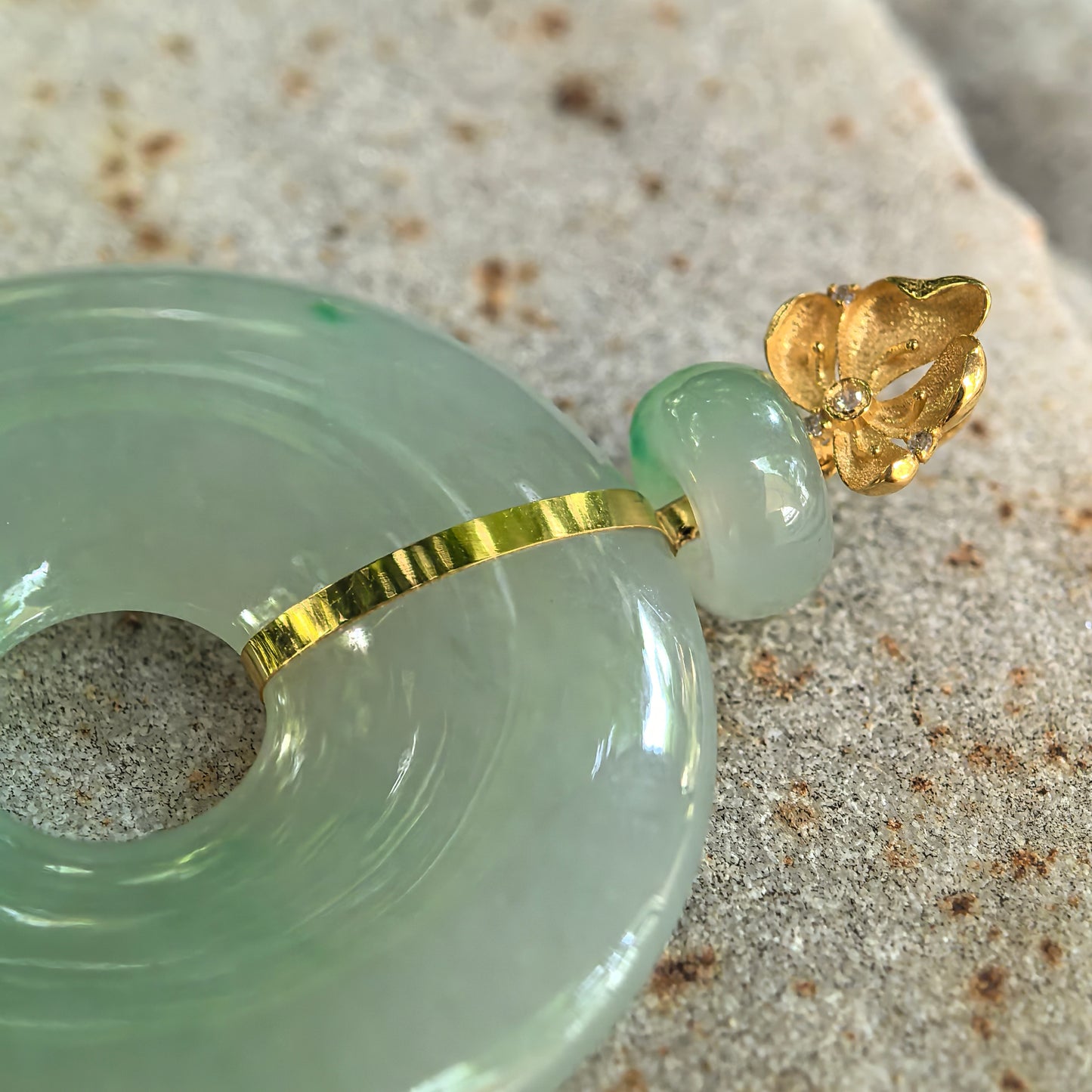 Natural Grade-A Icy Glutinous Floating Green Donut Jadeite Pendant · Burmese Jade
