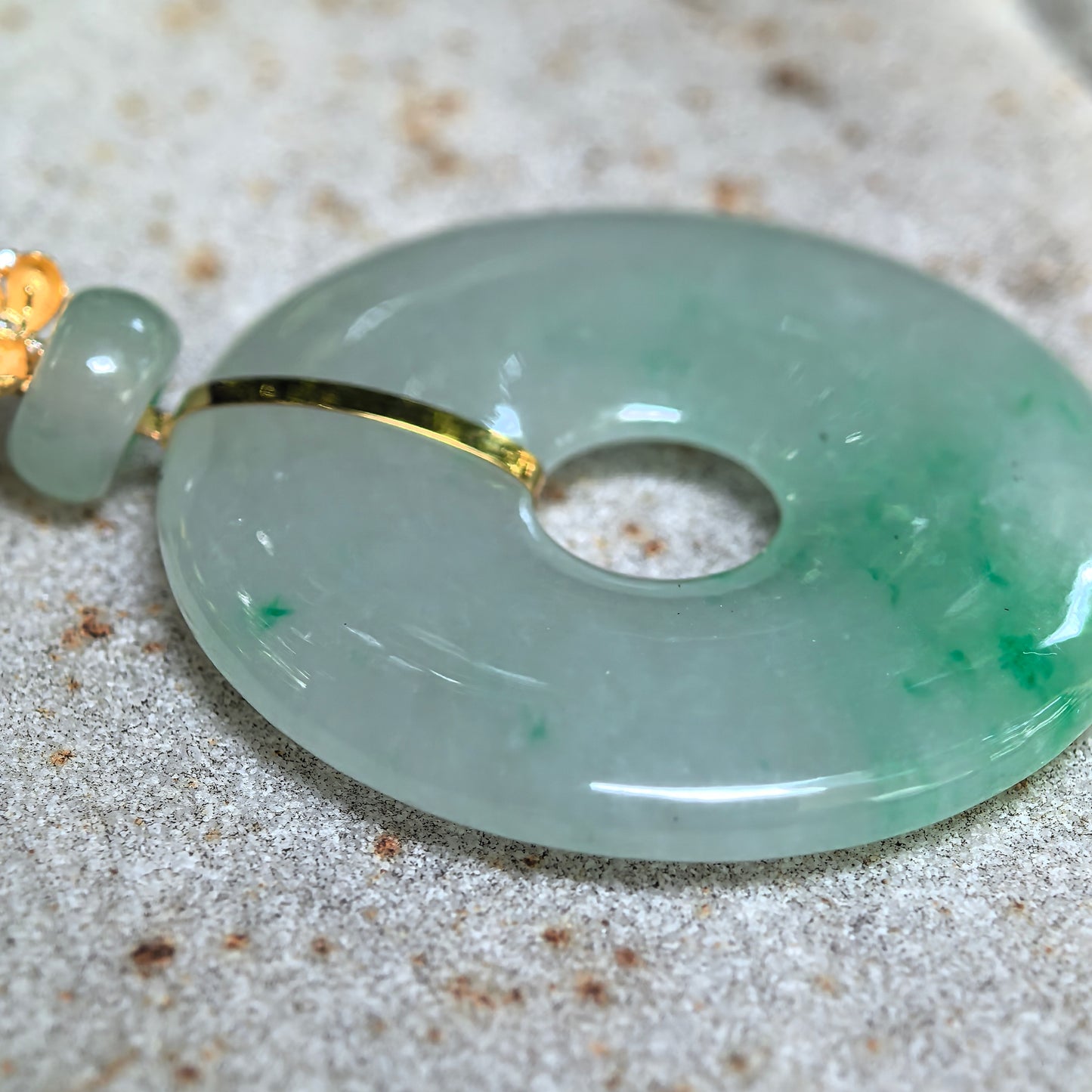 Natural Grade-A Icy Glutinous Floating Green Donut Jadeite Pendant · Burmese Jade