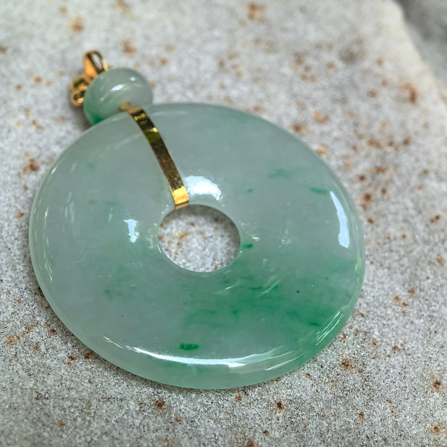 Natural Grade-A Icy Glutinous Floating Green Donut Jadeite Pendant · Burmese Jade