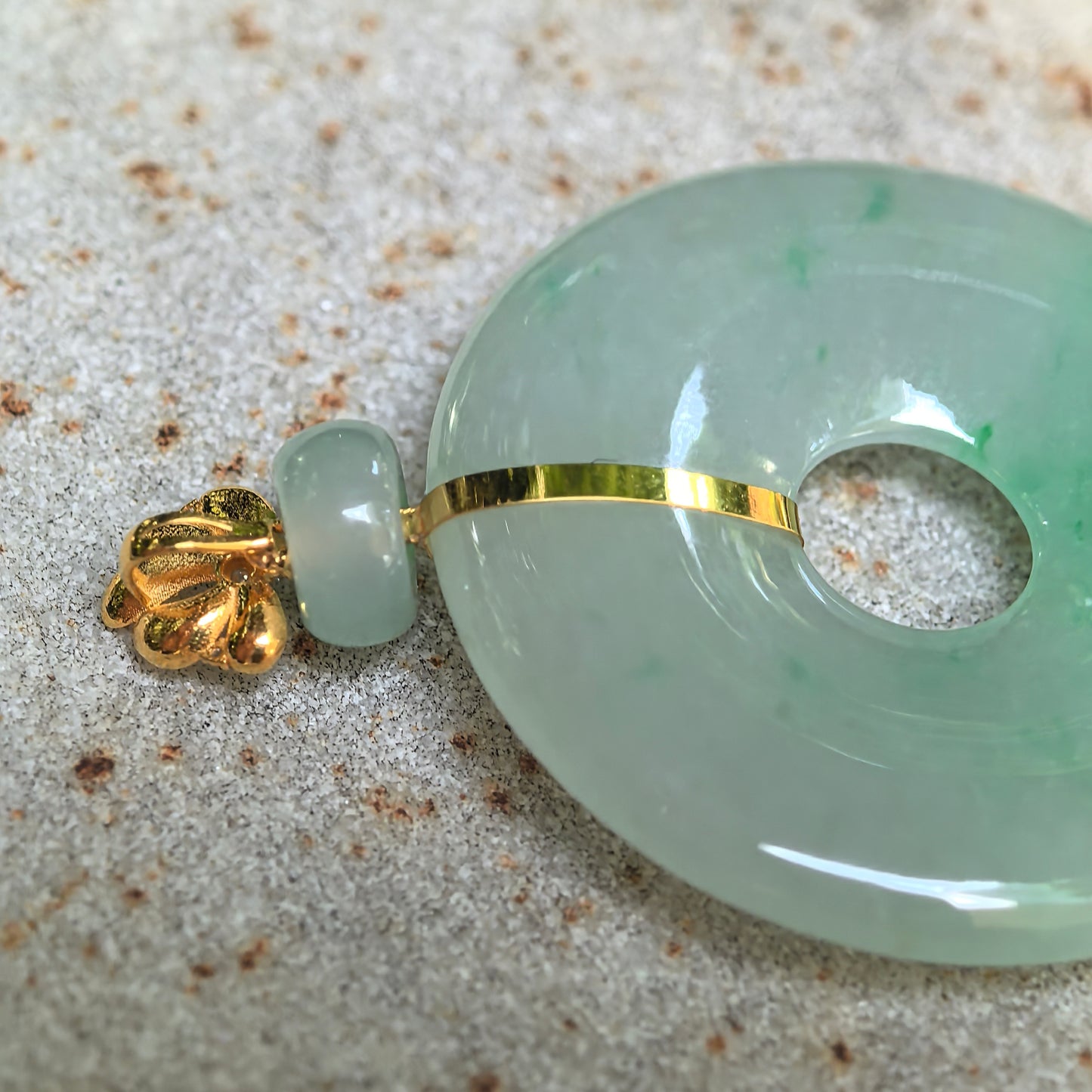 Natural Grade-A Icy Glutinous Floating Green Donut Jadeite Pendant · Burmese Jade