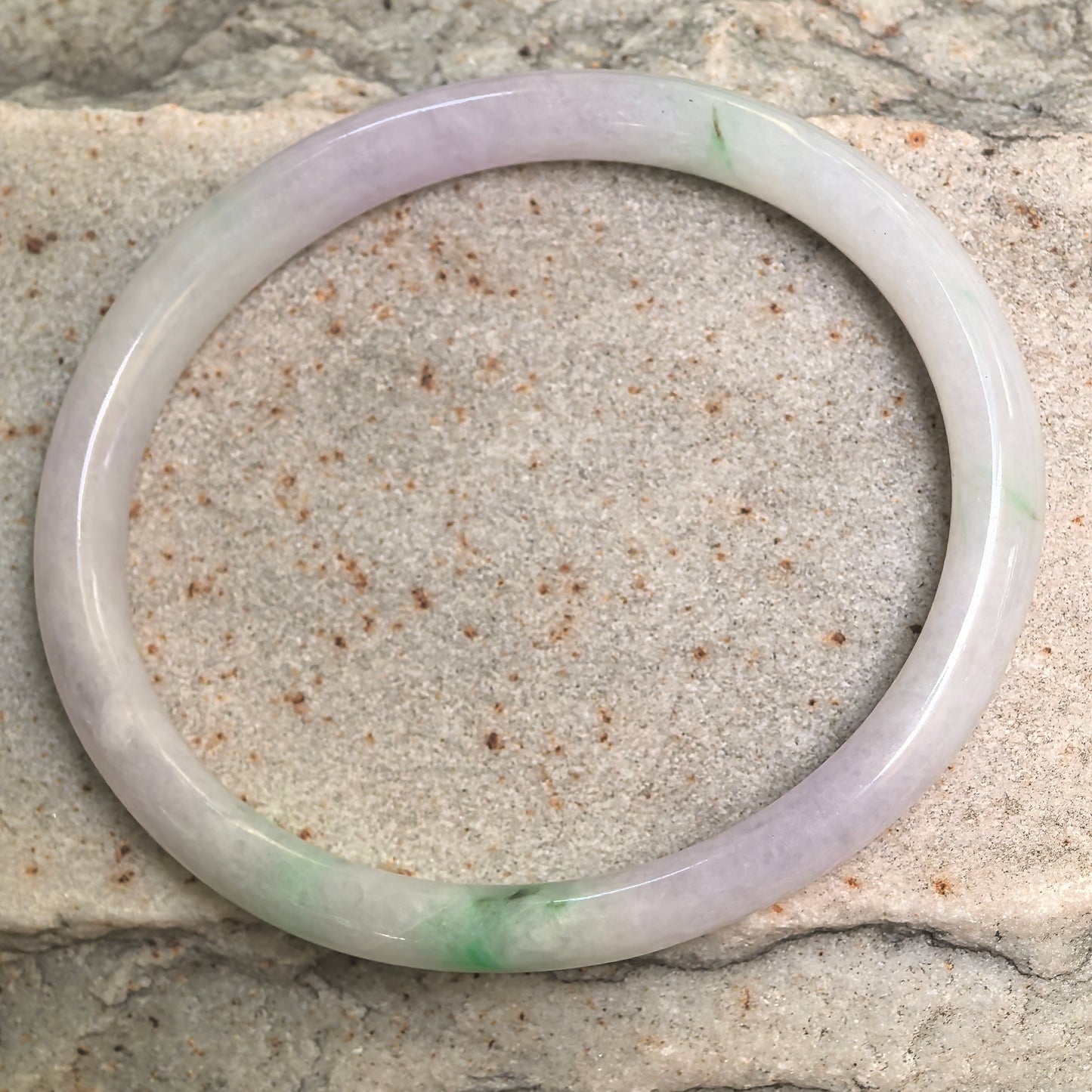 Natural Grade-A Glutinous Light Lavender & Green Oval Jadeite Bangle · Burmese Jade 52mm