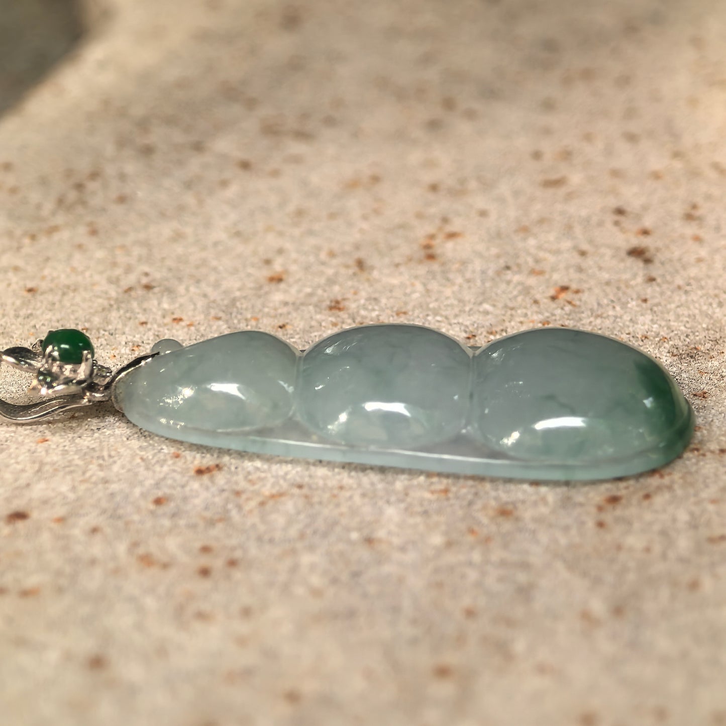 Natural Grade-A Icy Glutinous Light Green Bean Jadeite Pendant · Burmese Jade