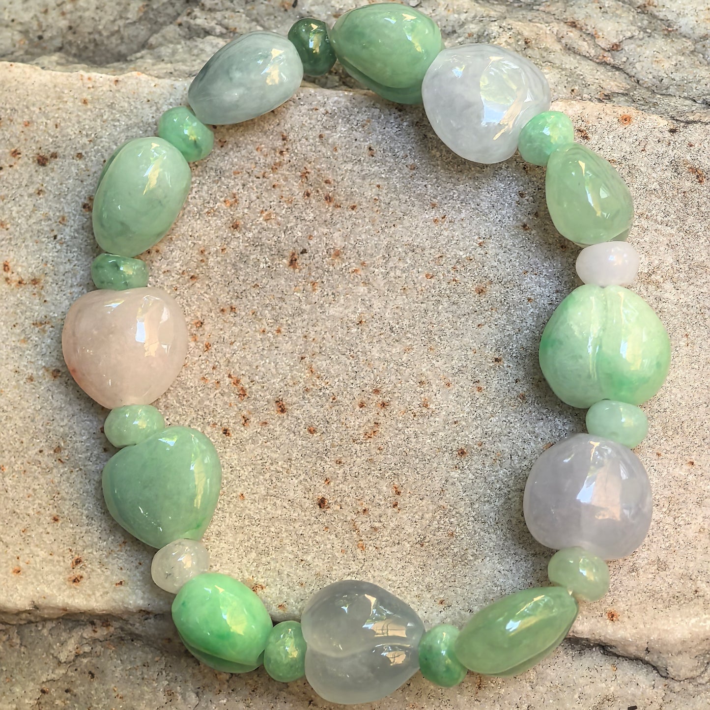 Natural Grade-A Glutinous Multicolor Peach-Shaped Jadeite Bracelet · Burmese Jade 11mm