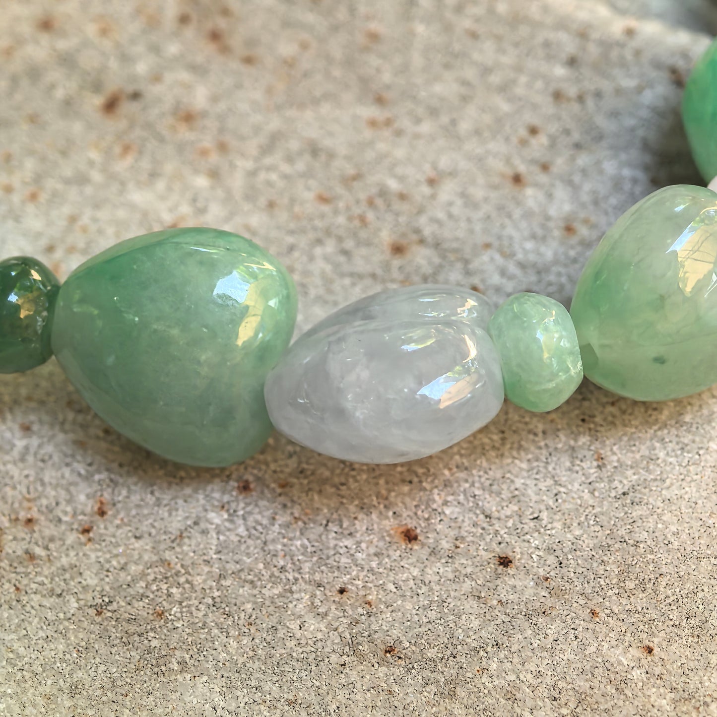 Natural Grade-A Glutinous Multicolor Peach-Shaped Jadeite Bracelet · Burmese Jade 11mm