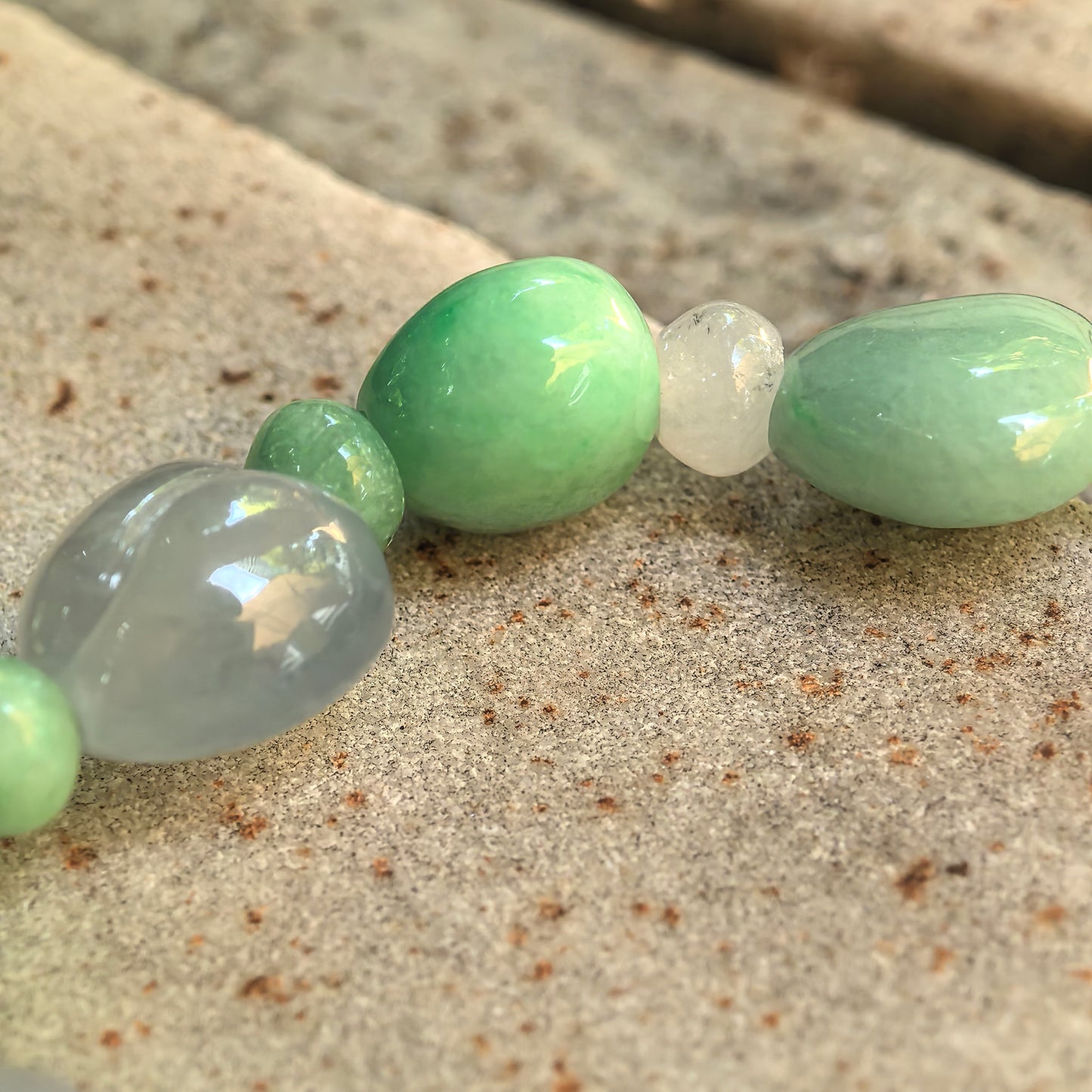 Natural Grade-A Glutinous Multicolor Peach-Shaped Jadeite Bracelet · Burmese Jade 11mm