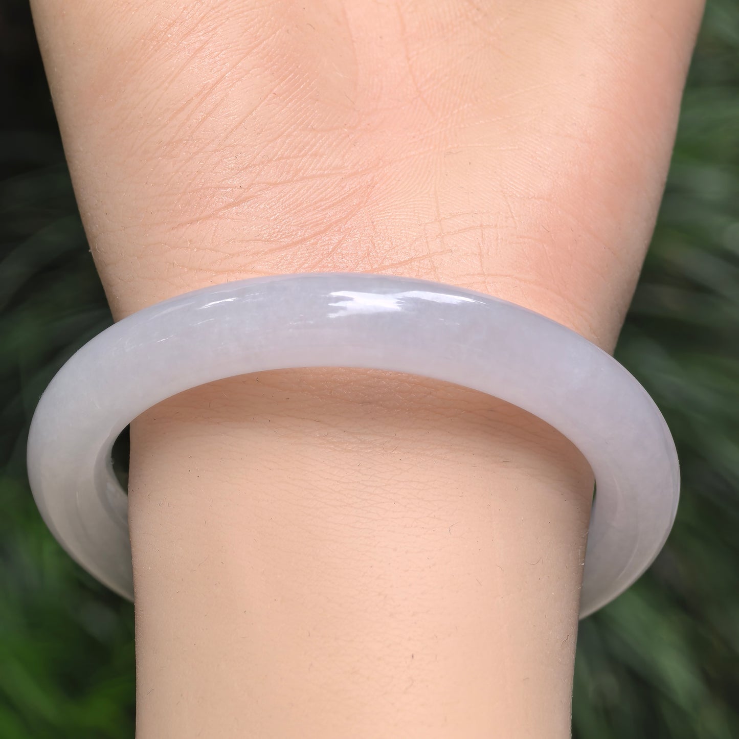 Natural Grade-A Fine Icy Glutinous Pale Lavender Dark Green Round Jadeite Bangle · Burmese Jade 53mm