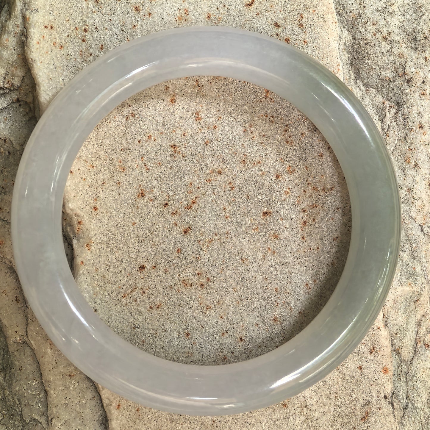 Natural Grade-A Fine Icy Glutinous Pale Lavender Dark Green Round Jadeite Bangle · Burmese Jade 53mm