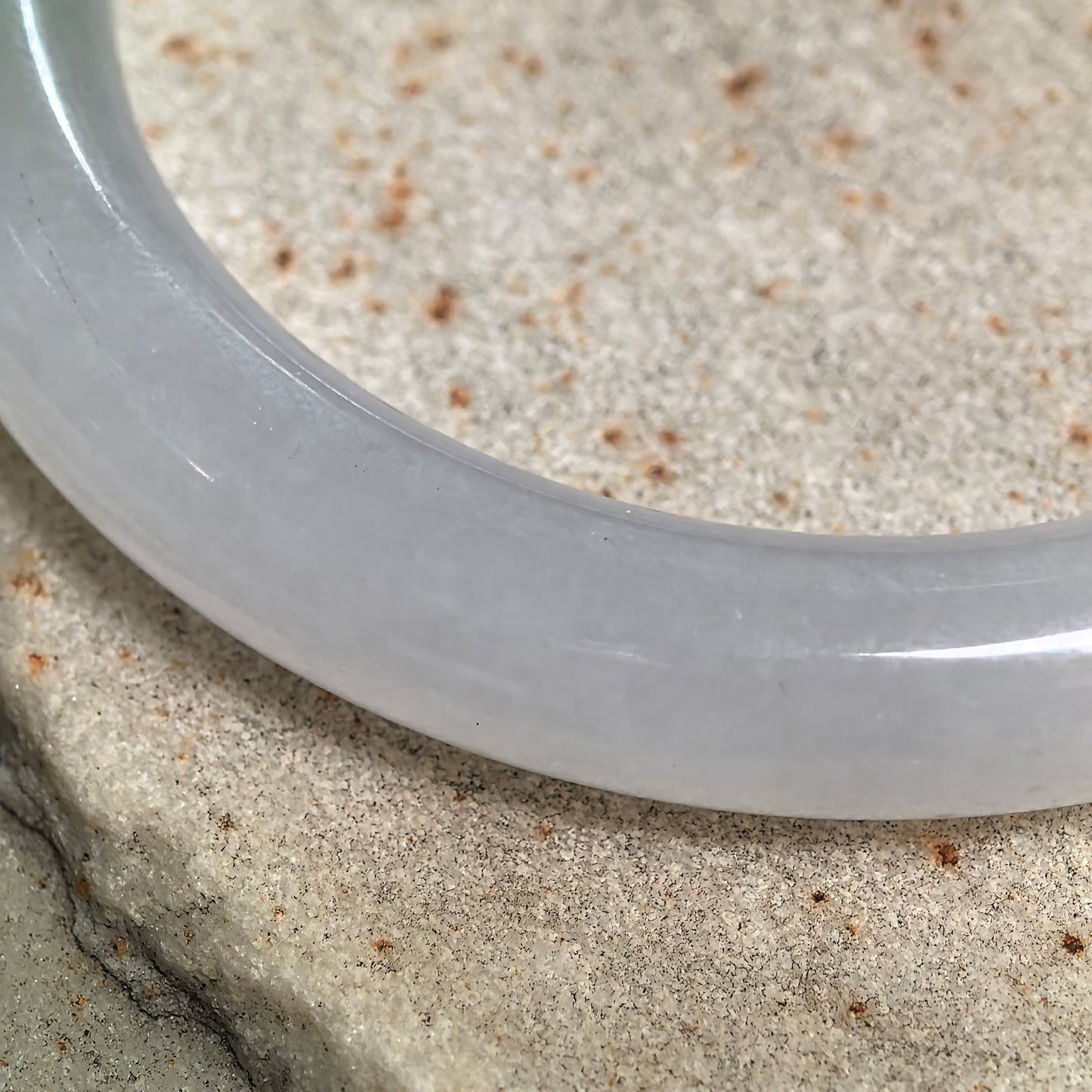 Natural Grade-A Fine Icy Glutinous Pale Lavender Dark Green Round Jadeite Bangle · Burmese Jade 53mm