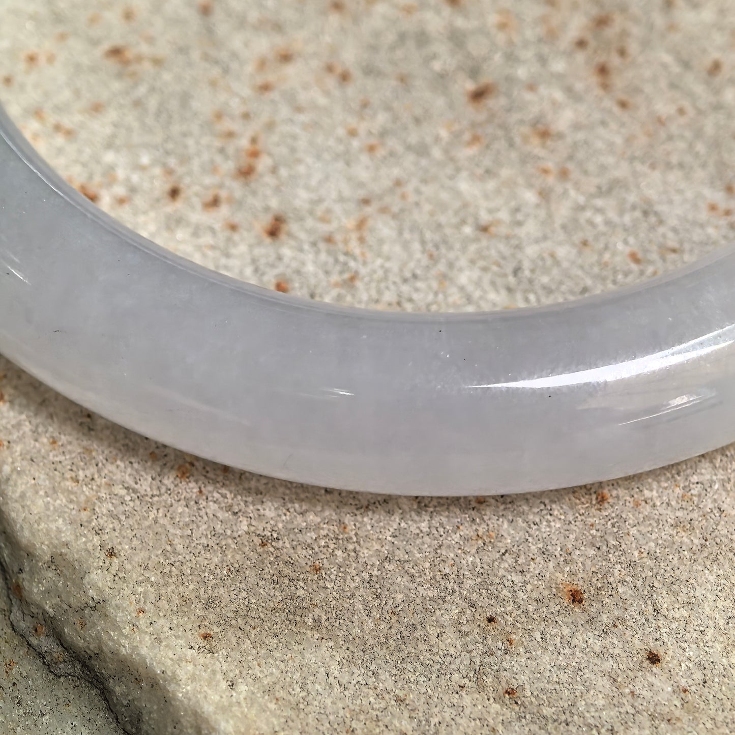 Natural Grade-A Fine Icy Glutinous Pale Lavender Dark Green Round Jadeite Bangle · Burmese Jade 53mm