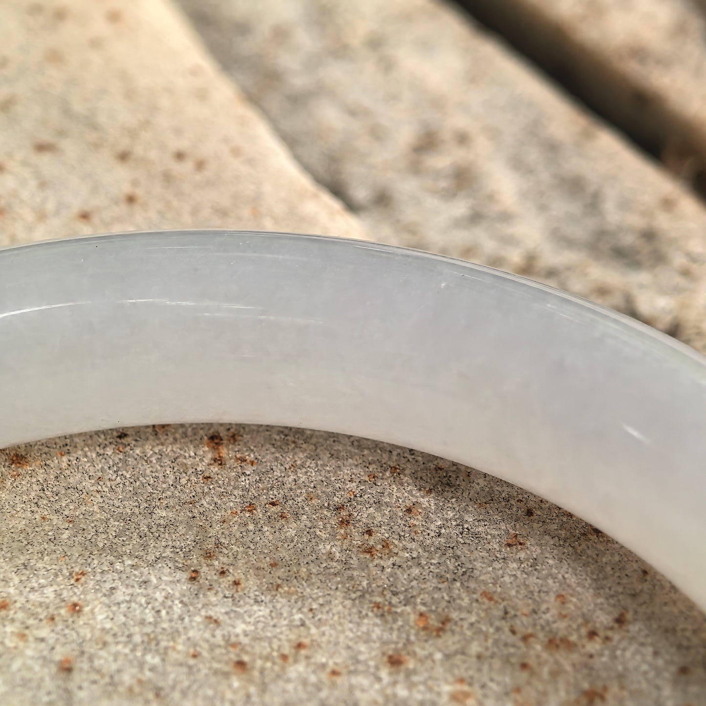 Natural Grade-A Fine Icy Glutinous Pale Lavender Dark Green Round Jadeite Bangle · Burmese Jade 53mm