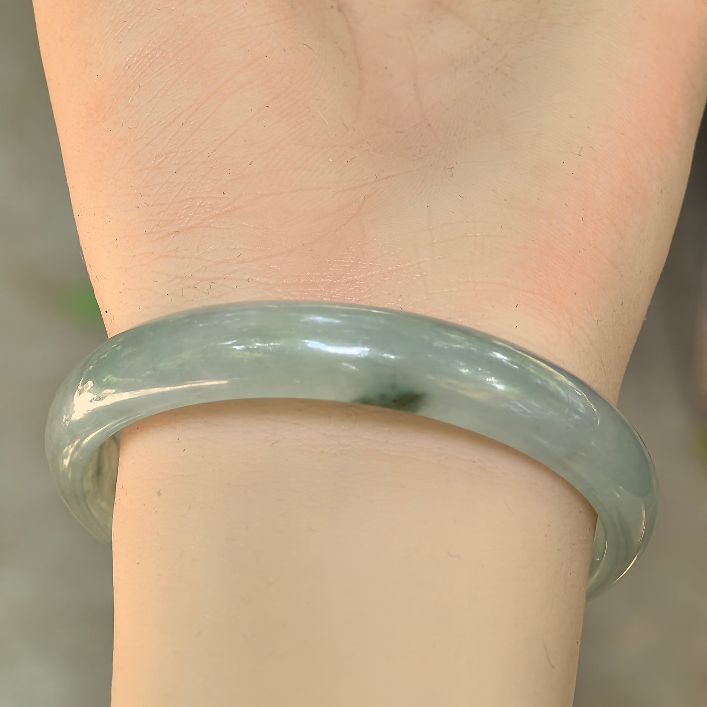 Natural Grade-A Icy Glutinous Light Green Floating Green D-Shape Jadeite Bangle · Burmese Jade 54mm