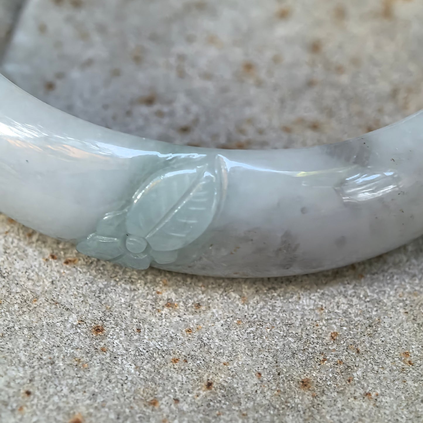 Natural Grade-A Glutinous Green Floating Flower Carved Oval Jadeite Bangle · Burmese Jade 50mm