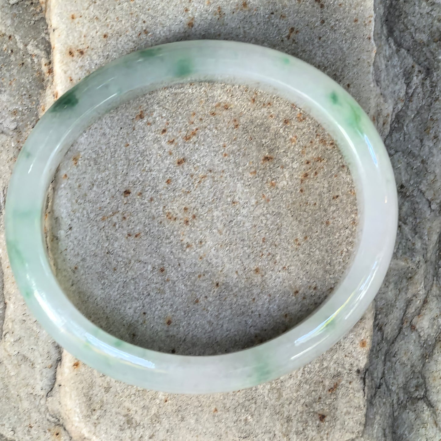 Natural Grade-A Fine Glutinous Green Floating Flower Oval Jadeite Bangle · Burmese Jade 51mm