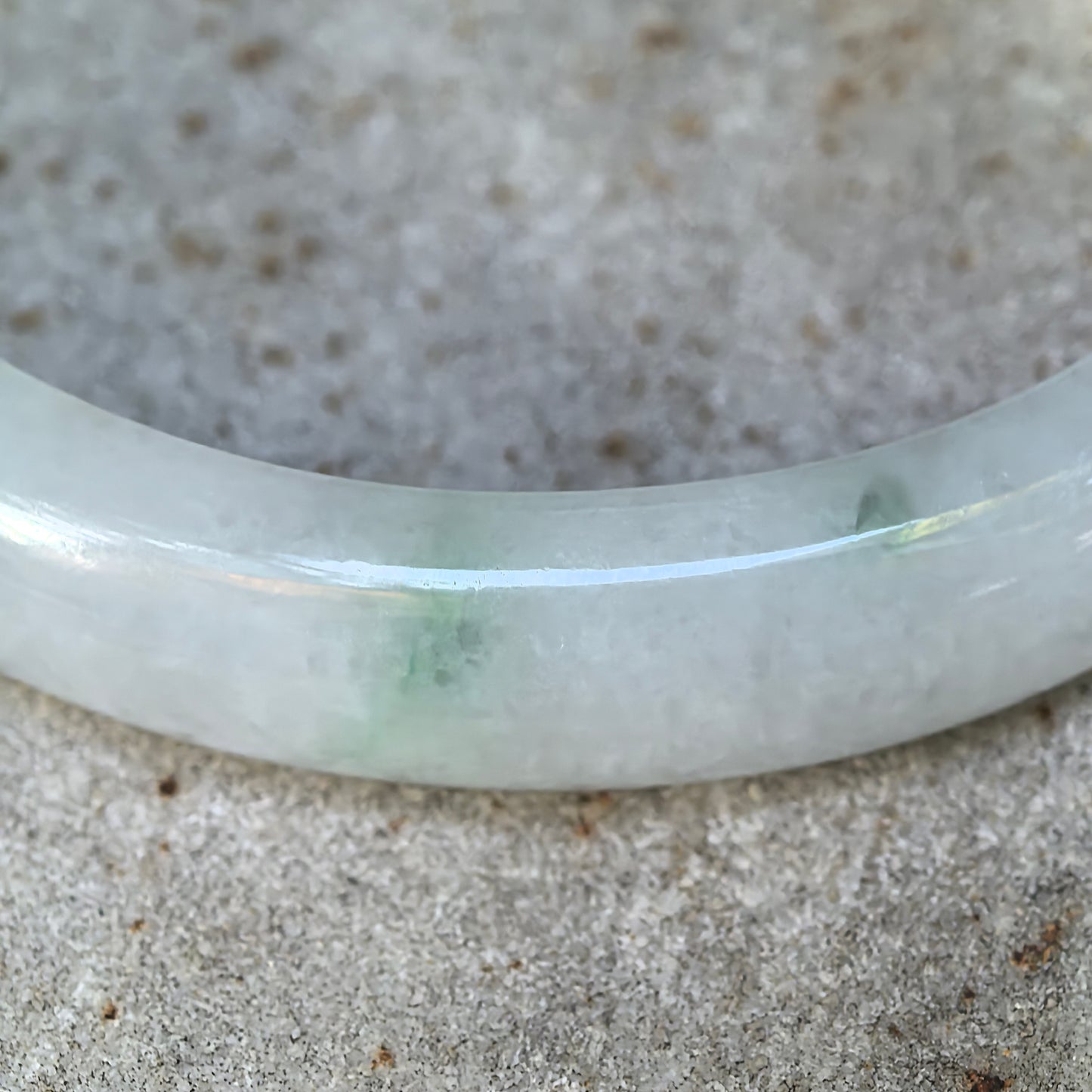 Natural Grade-A Fine Glutinous Green Floating Flower Oval Jadeite Bangle · Burmese Jade 51mm