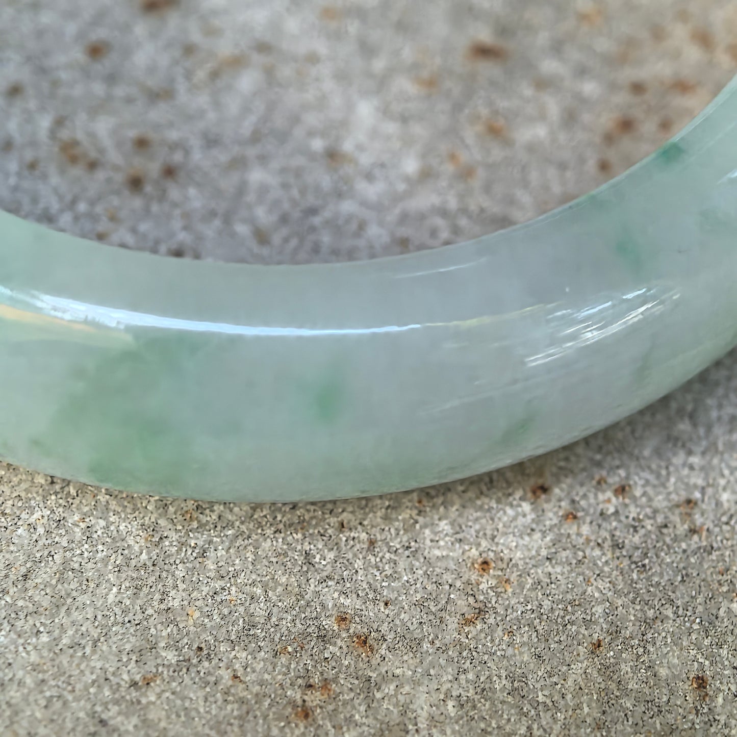 Natural Grade-A Fine Glutinous Green Floating Flower Oval Jadeite Bangle · Burmese Jade 51mm