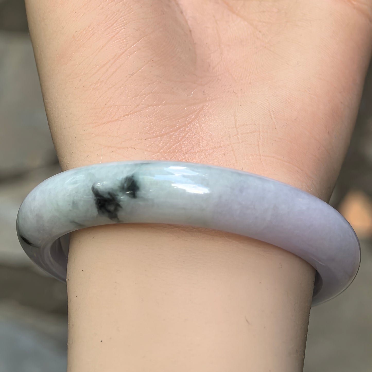 Glutinous Pale Lavender Floating Flower D-Shape Jadeite Bangle – 55mm