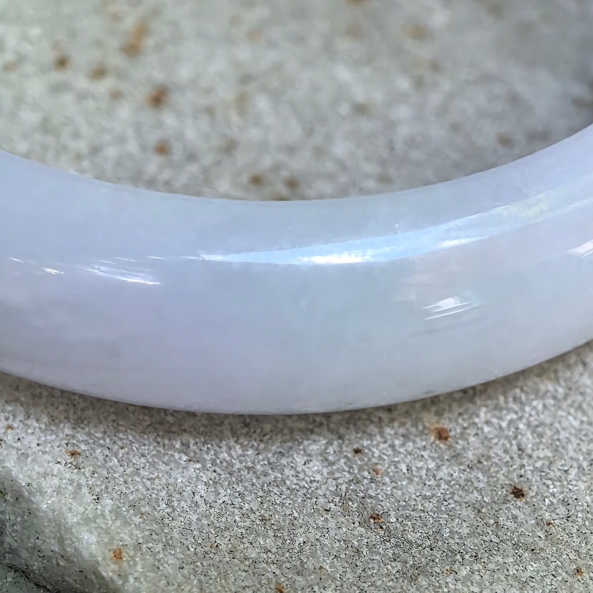 Glutinous Lavender D-Shape Jadeite Bangle – 52mm