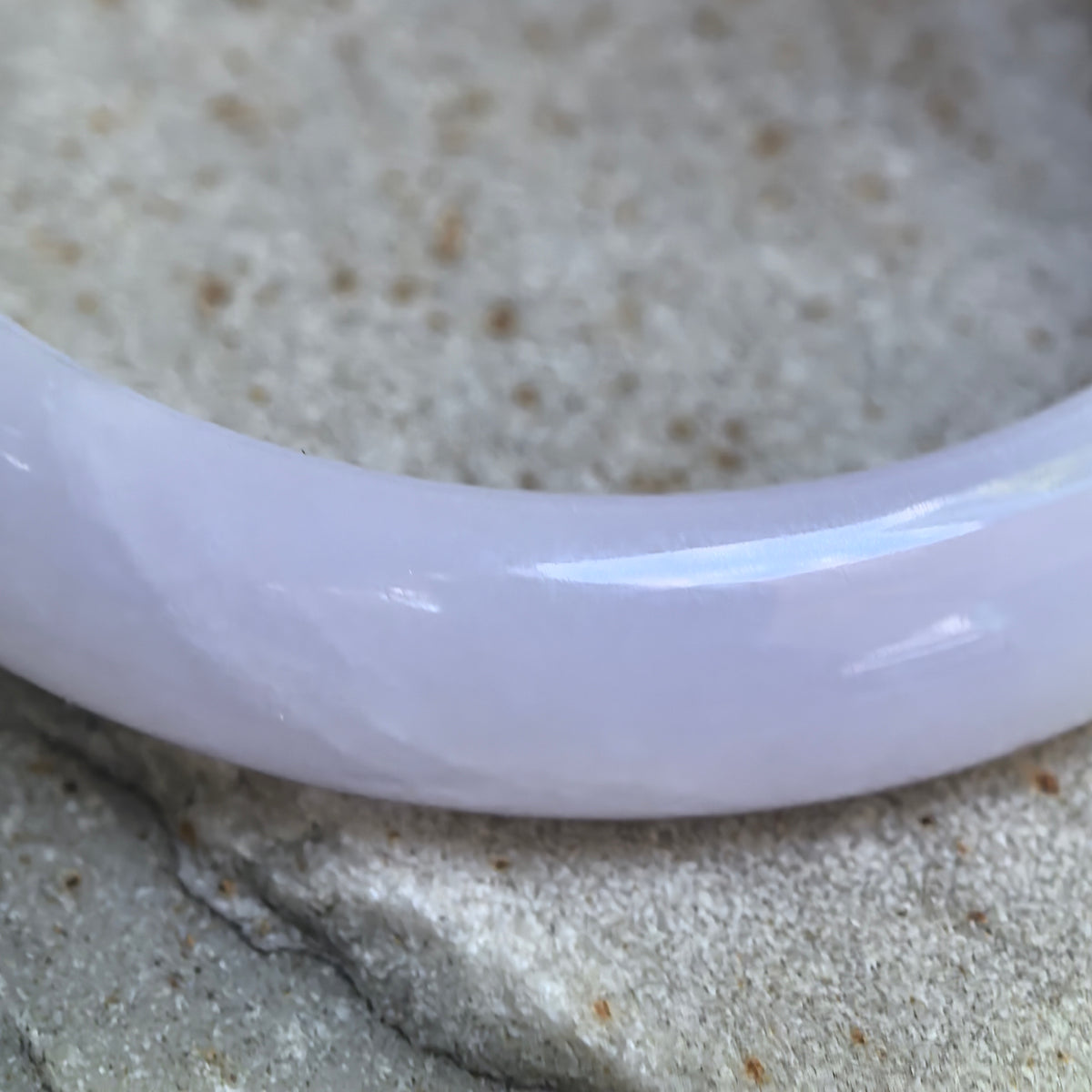 Glutinous Lavender D-Shape Jadeite Bangle – 52mm