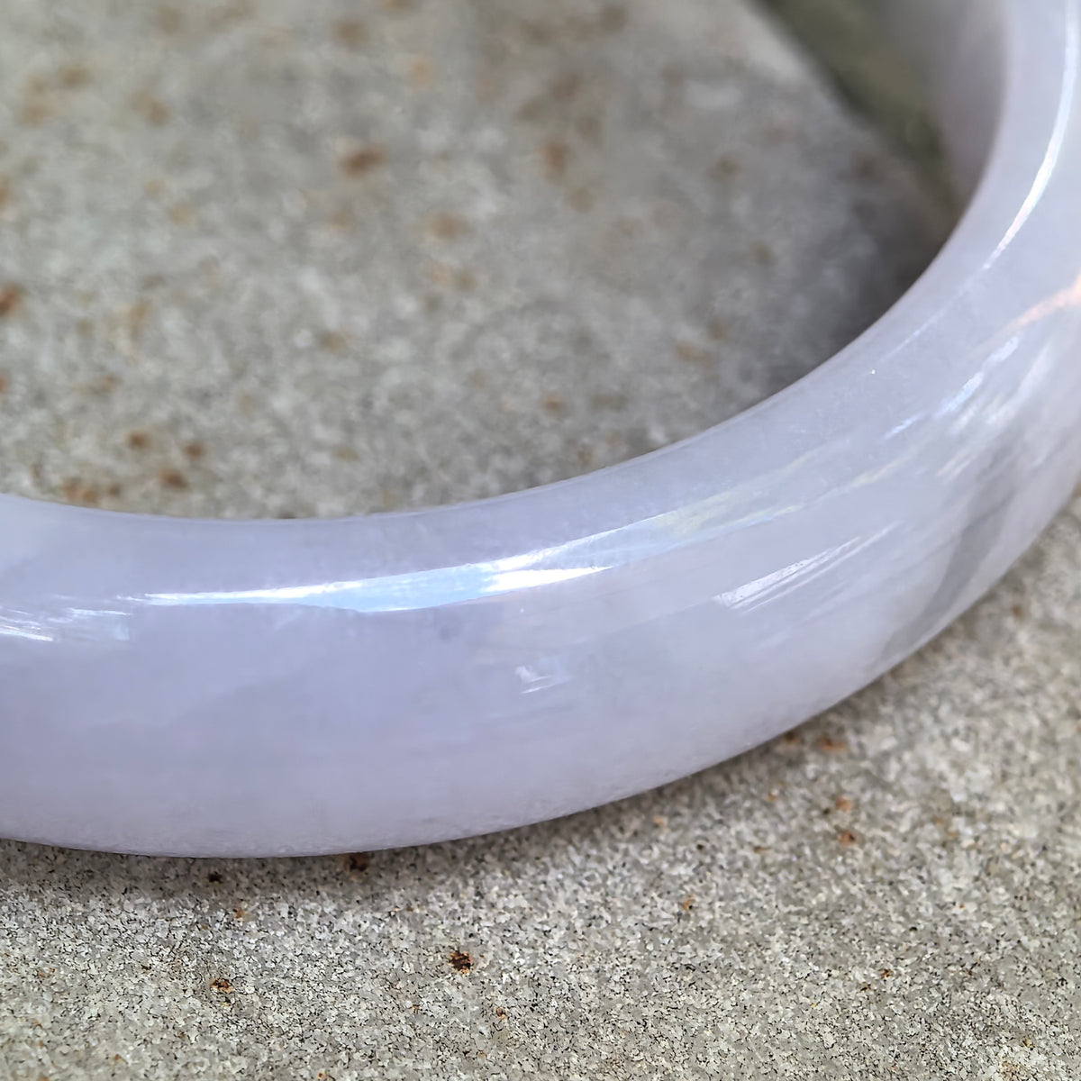 Glutinous Lavender D-Shape Jadeite Bangle – 52mm