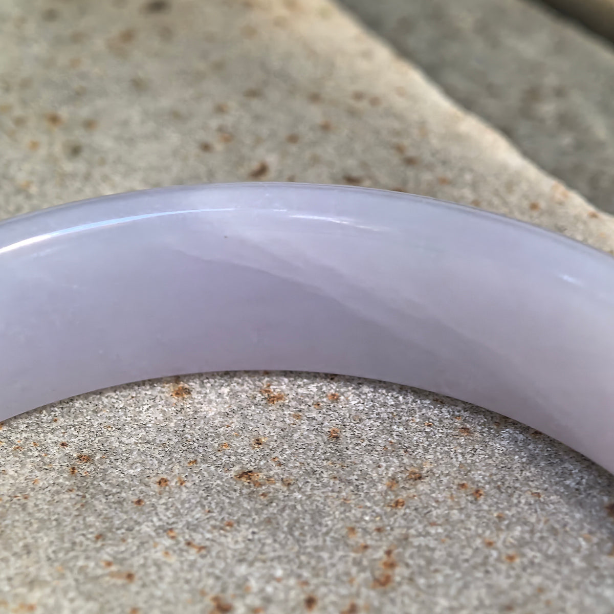 Glutinous Lavender D-Shape Jadeite Bangle – 52mm