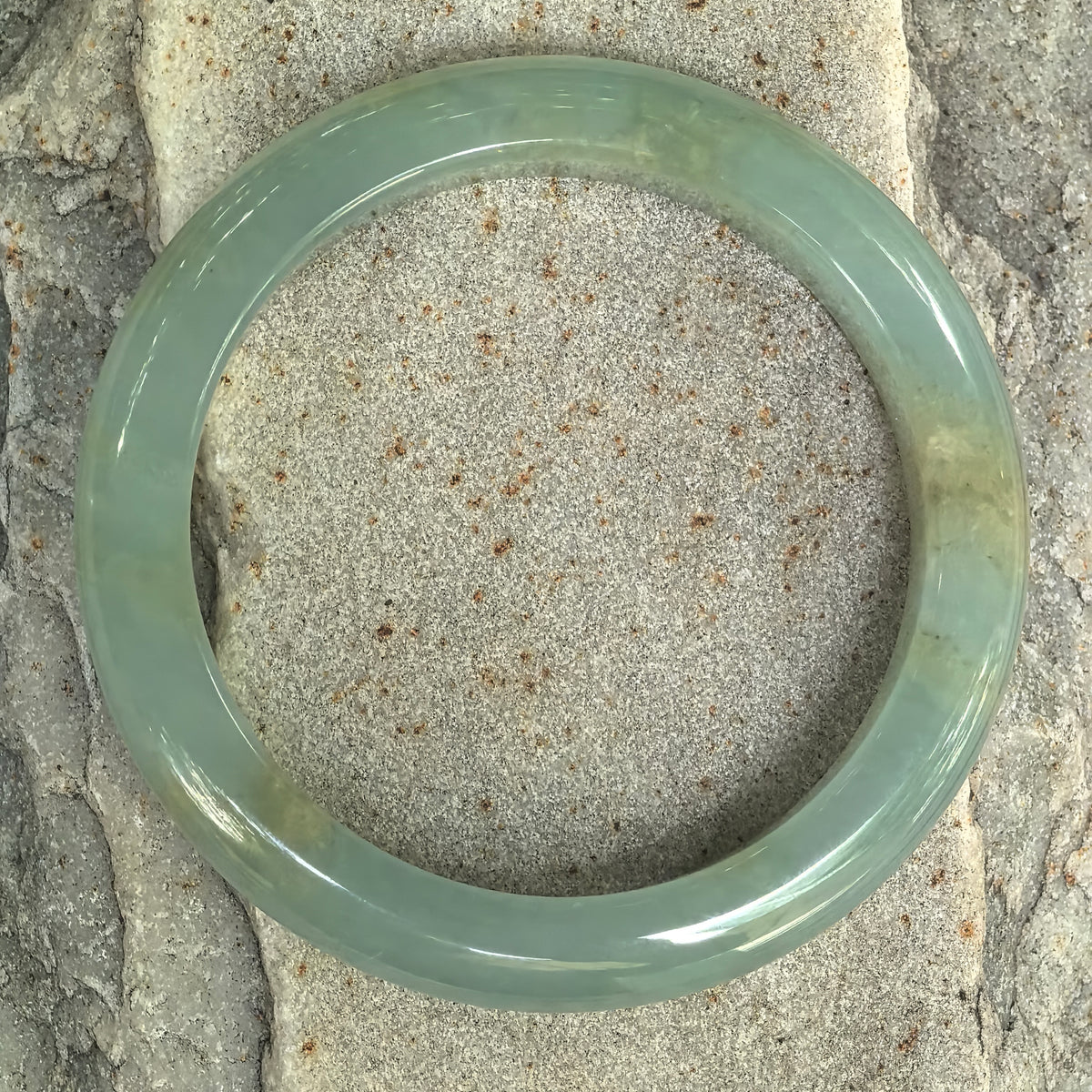 Icy Glutinous Mint Green D-Shape Jadeite Bangle – 53mm
