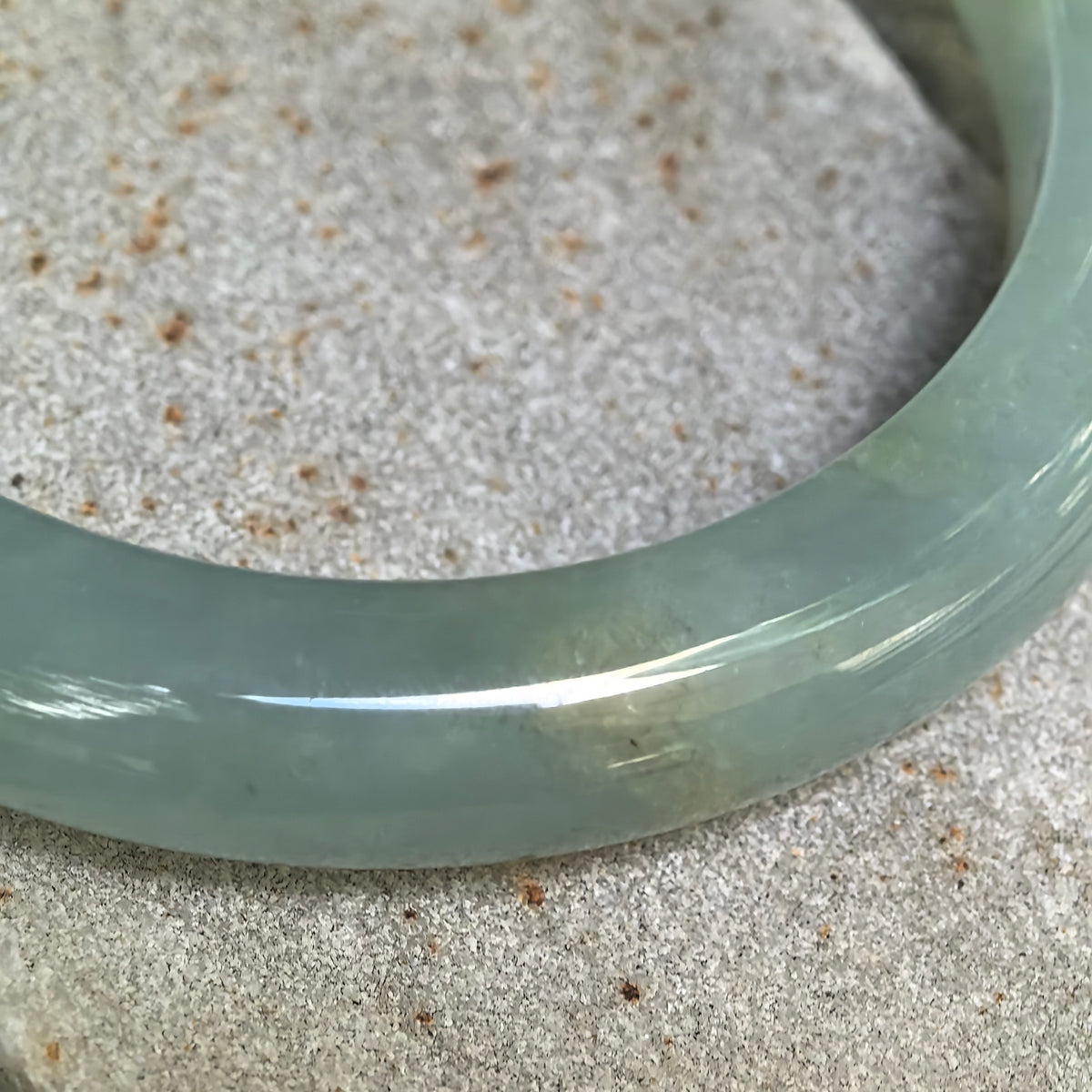 Icy Glutinous Mint Green D-Shape Jadeite Bangle – 53mm