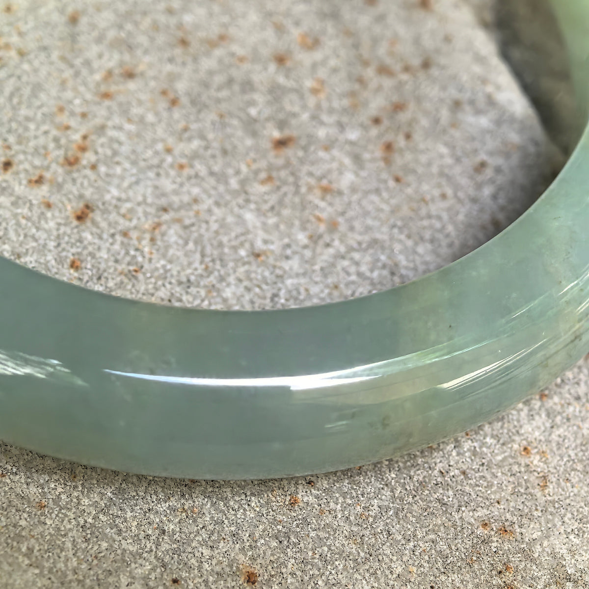 Icy Glutinous Mint Green D-Shape Jadeite Bangle – 53mm