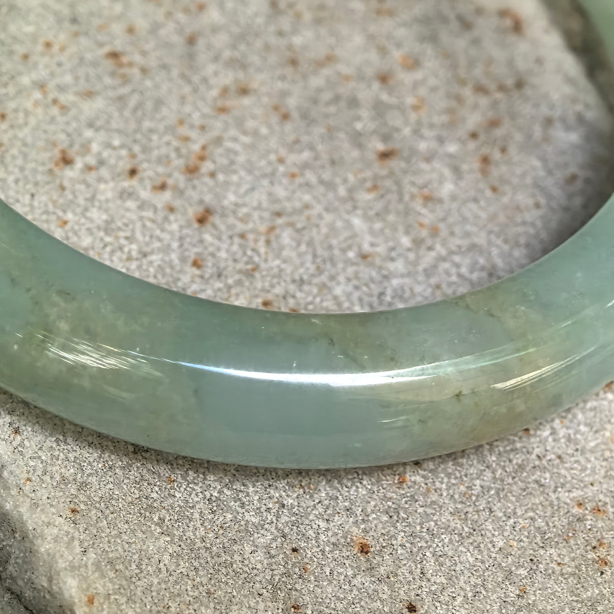 Icy Glutinous Mint Green D-Shape Jadeite Bangle – 53mm