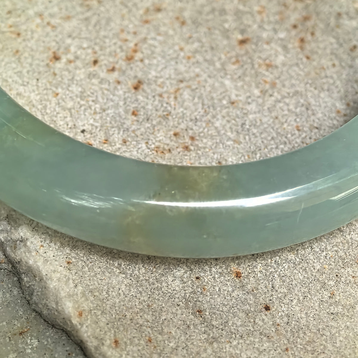 Icy Glutinous Mint Green D-Shape Jadeite Bangle – 53mm
