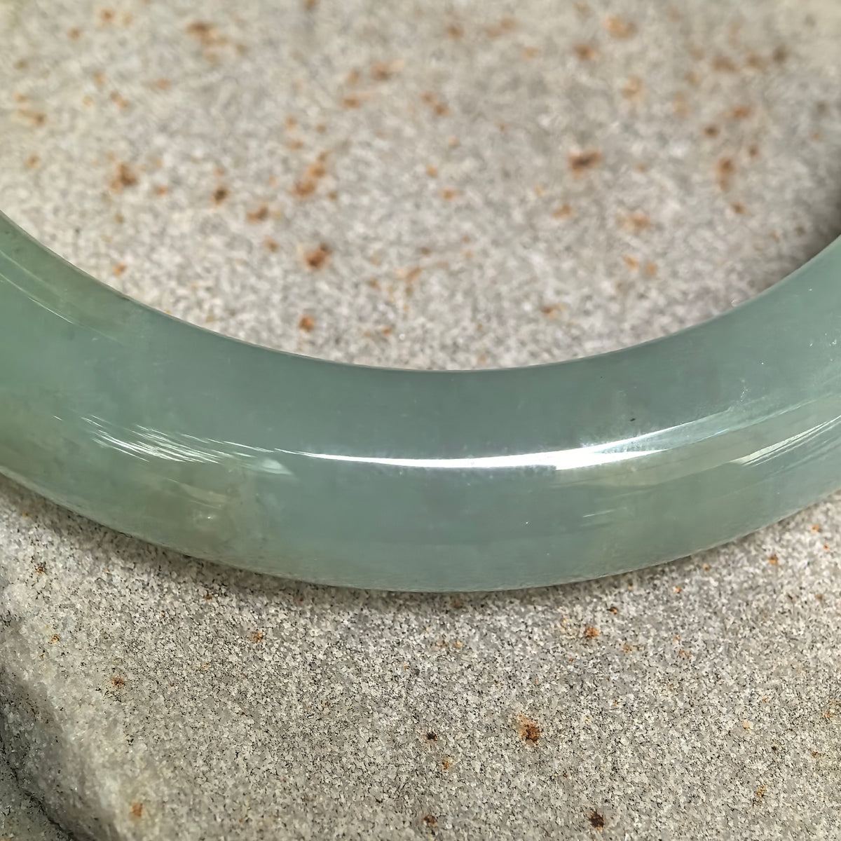 Icy Glutinous Mint Green D-Shape Jadeite Bangle – 53mm