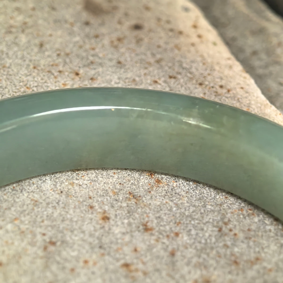 Icy Glutinous Mint Green D-Shape Jadeite Bangle – 53mm
