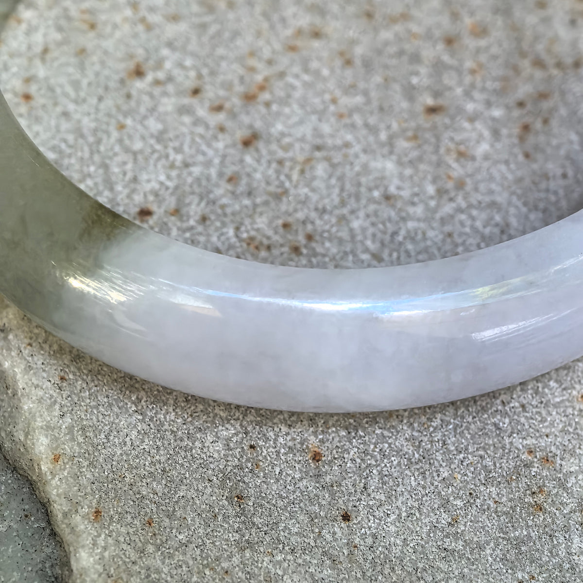 Glutinous Pale Lavender with Oil Green Oval Jadeite Bangle – 50mm