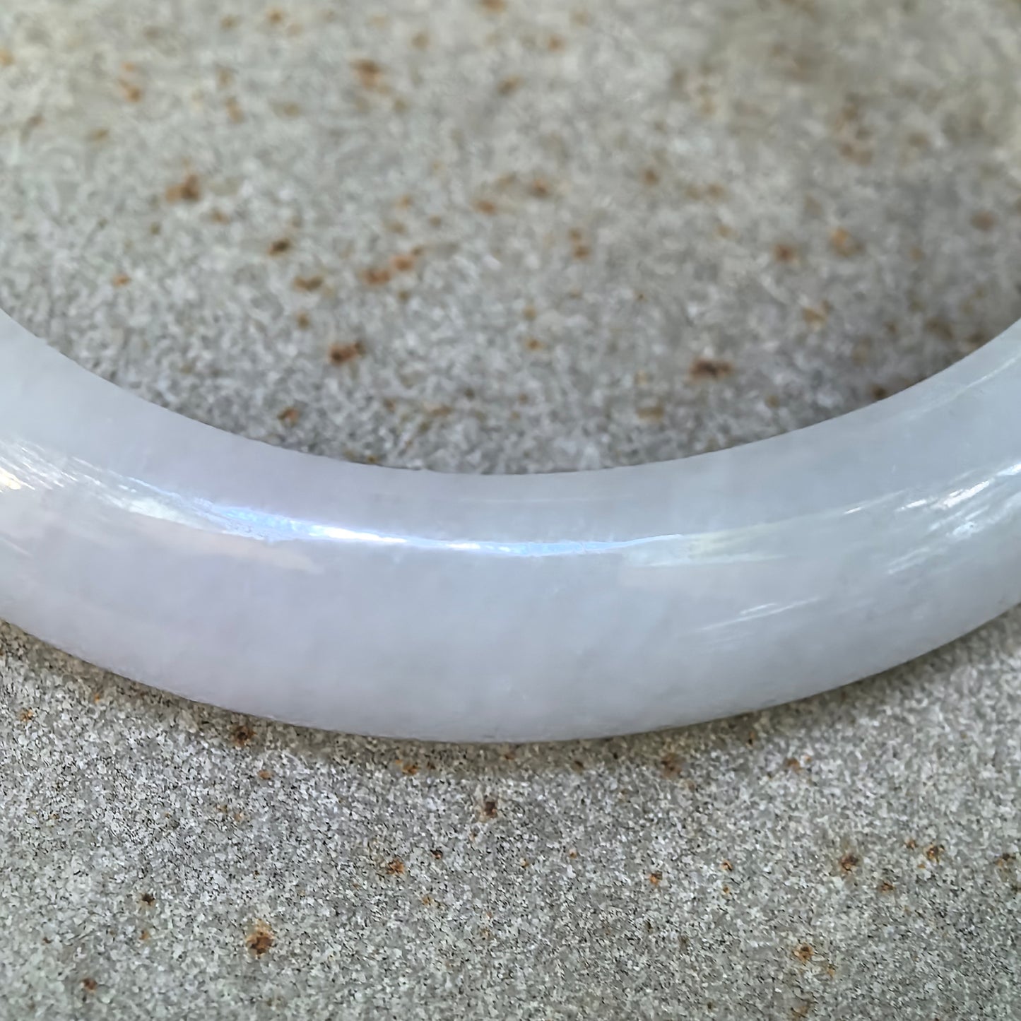 Glutinous Pale Lavender with Oil Green Oval Jadeite Bangle – 50mm