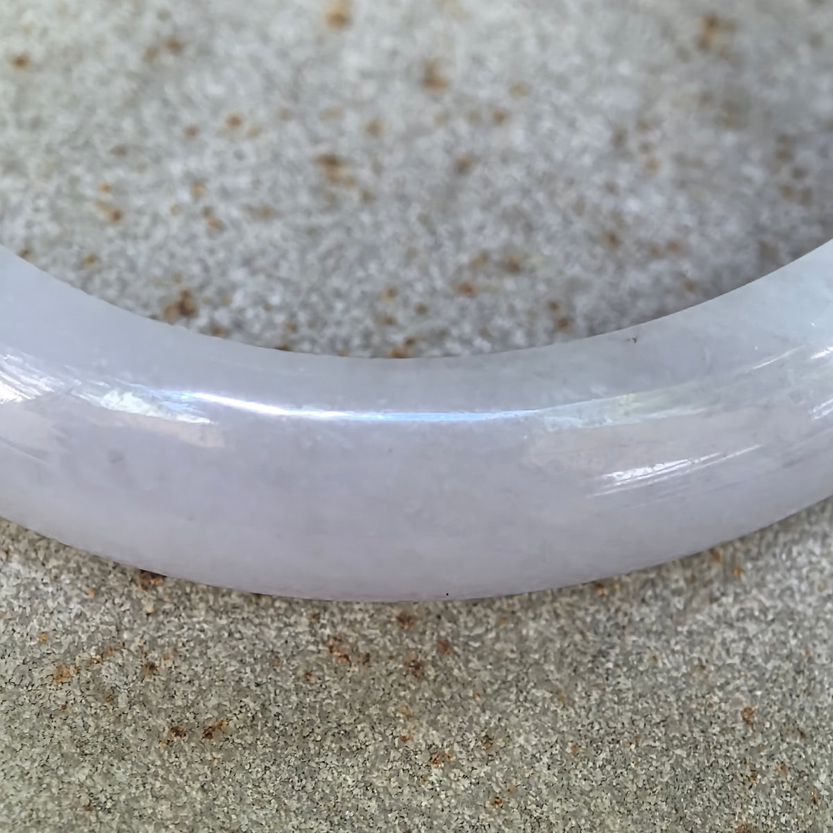 Glutinous Pale Lavender with Oil Green Oval Jadeite Bangle – 50mm