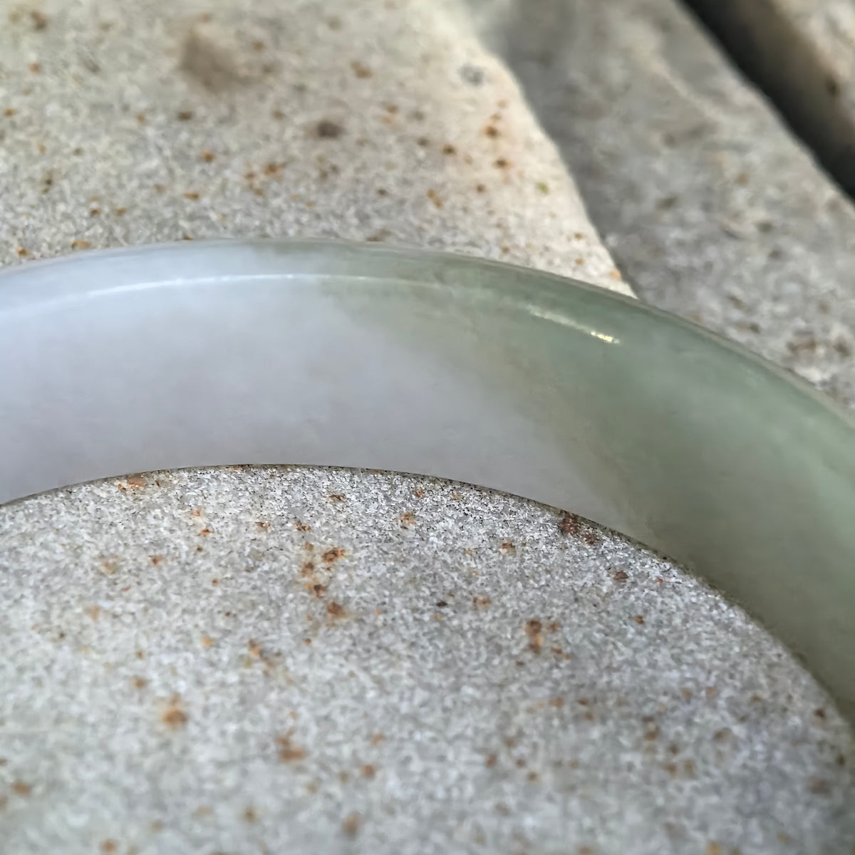 Glutinous Pale Lavender with Oil Green Oval Jadeite Bangle – 50mm