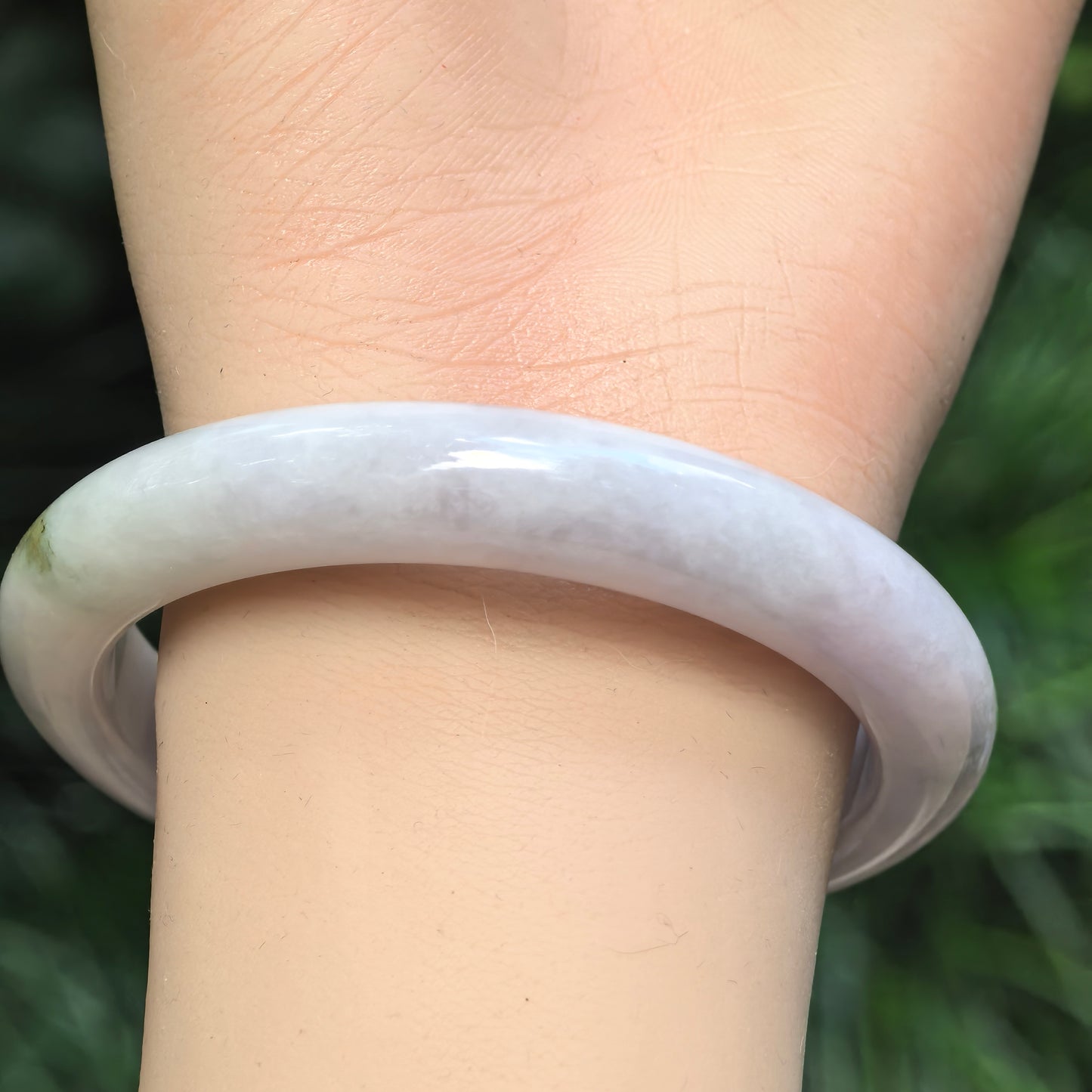 Glutinous Pale Lavender Dark Green Floating Flower D-Shape Jadeite Bangle – 54mm