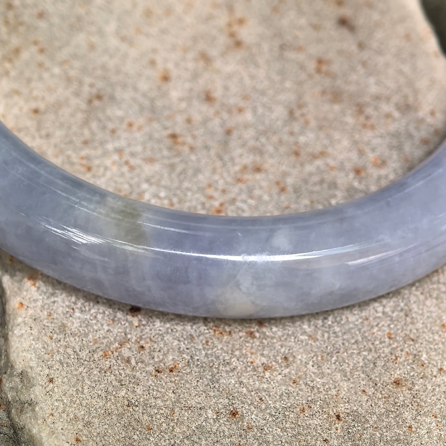 Natural Grade-A Glutinous Blue-Lavender Round Jadeite Bangle · Burmese Jade 56mm