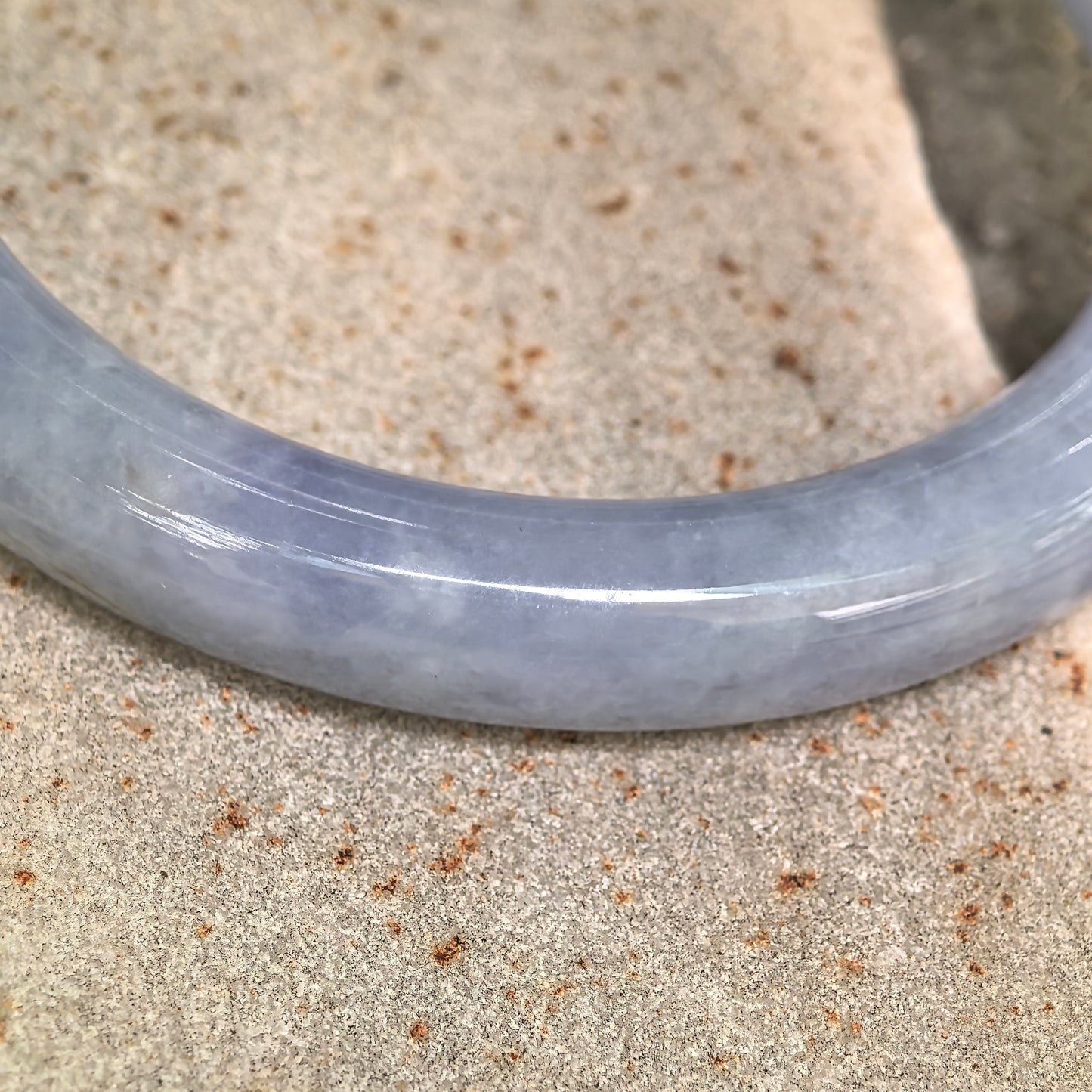 Natural Grade-A Glutinous Blue-Lavender Round Jadeite Bangle · Burmese Jade 56mm