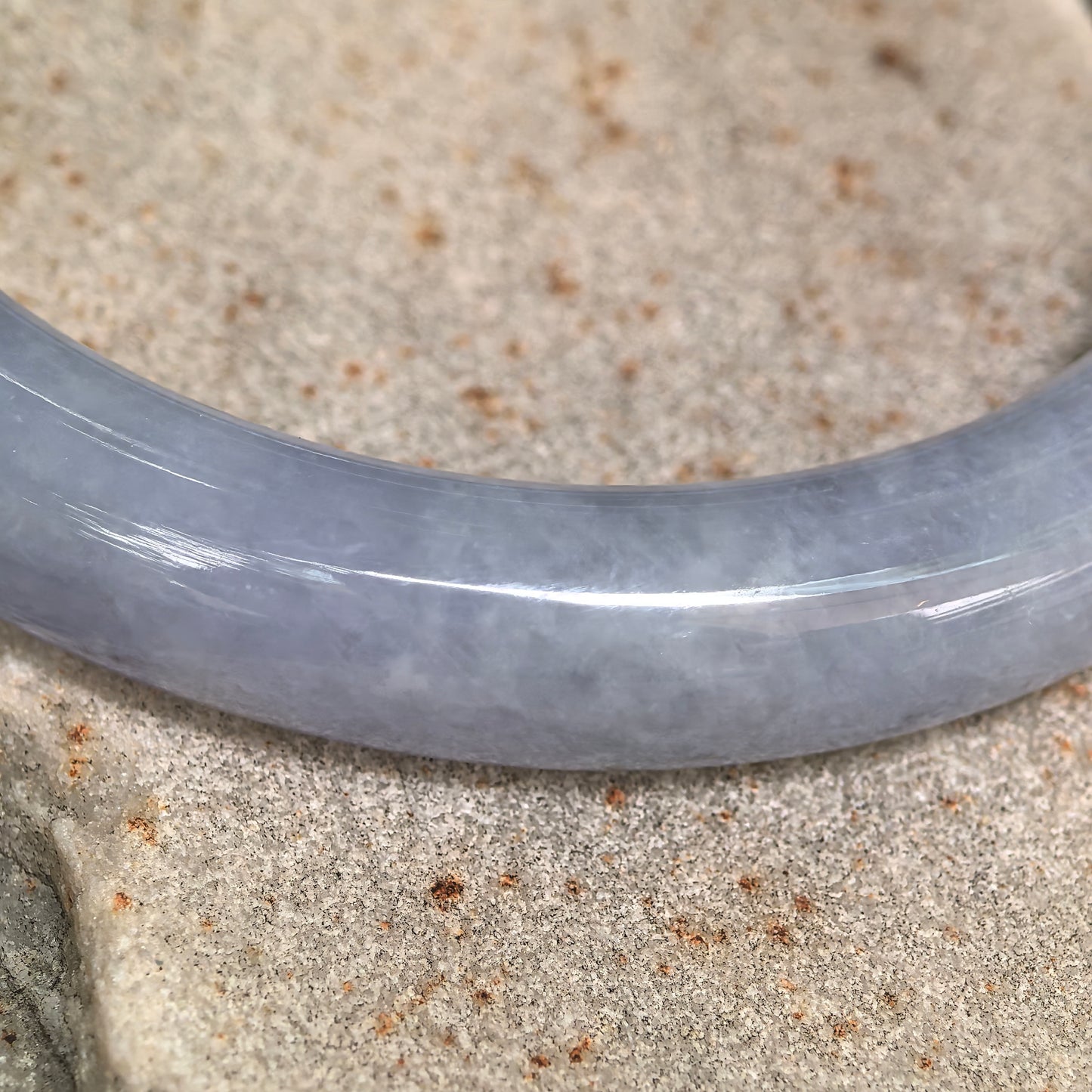 Natural Grade-A Glutinous Blue-Lavender Round Jadeite Bangle · Burmese Jade 56mm