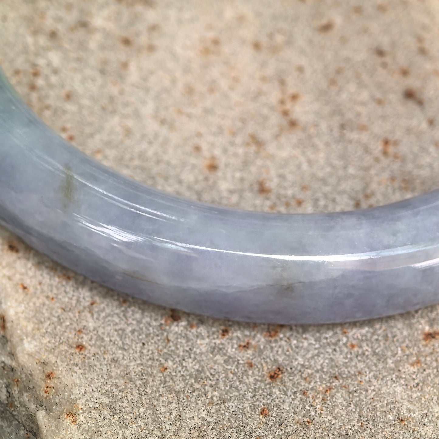 Natural Grade-A Glutinous Blue-Lavender Round Jadeite Bangle · Burmese Jade 56mm