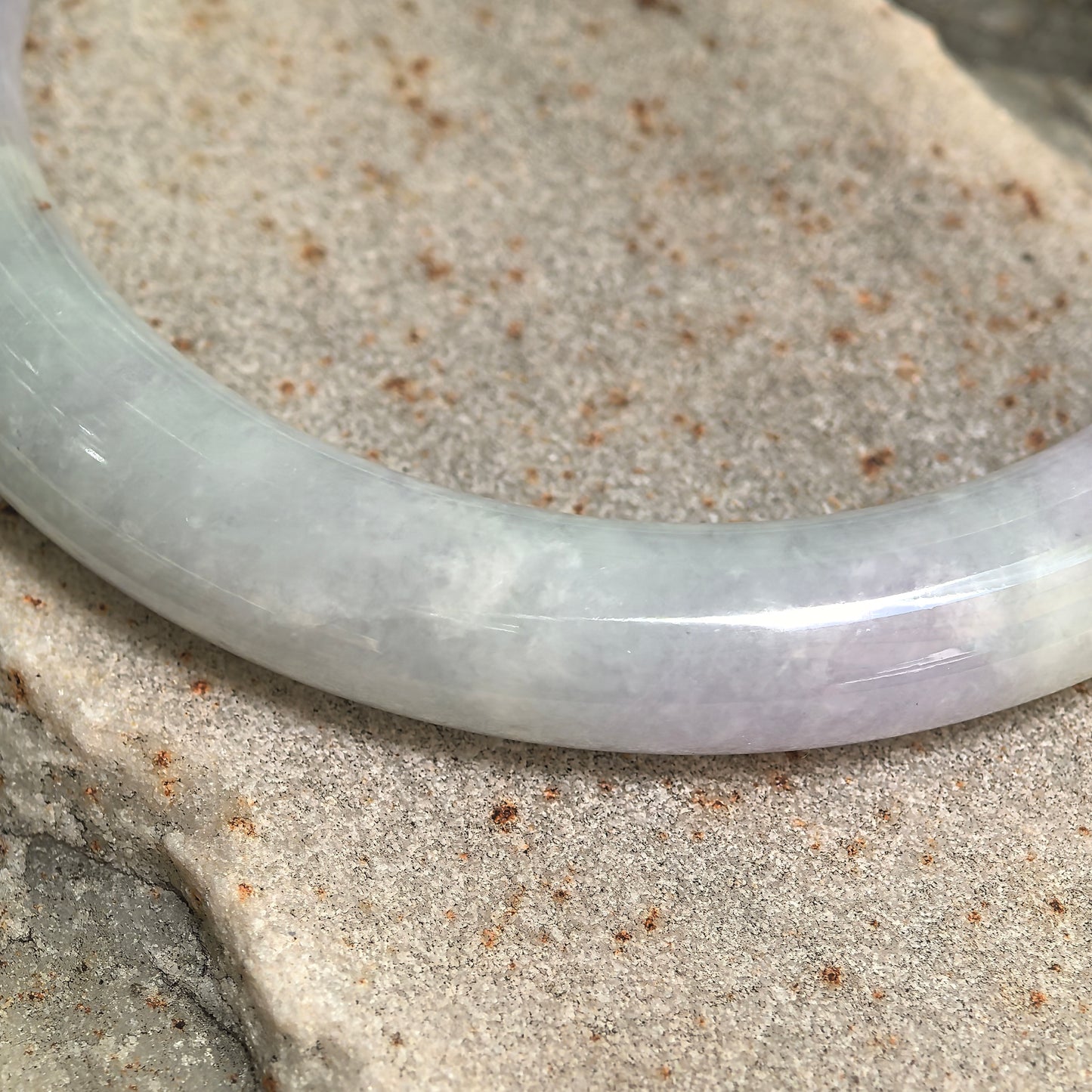 Natural Grade-A Glutinous Pale Lavender Green Round Jadeite Bangle · Burmese Jade 56mm