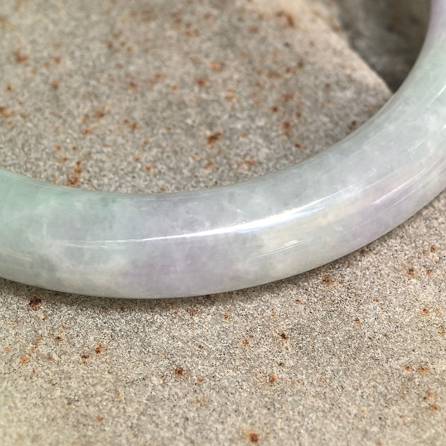 Natural Grade-A Glutinous Pale Lavender Green Round Jadeite Bangle · Burmese Jade 56mm
