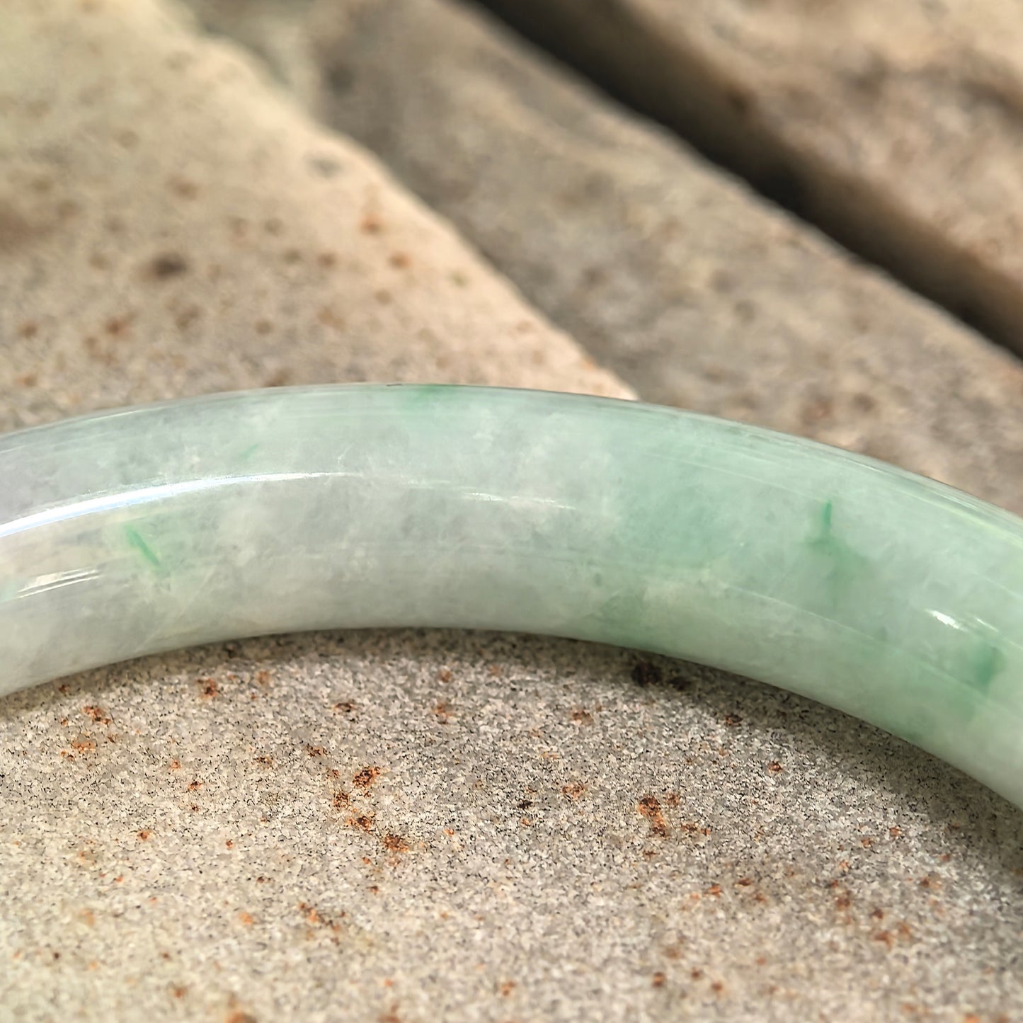 Natural Grade-A Glutinous Pale Lavender Green Round Jadeite Bangle · Burmese Jade 56mm